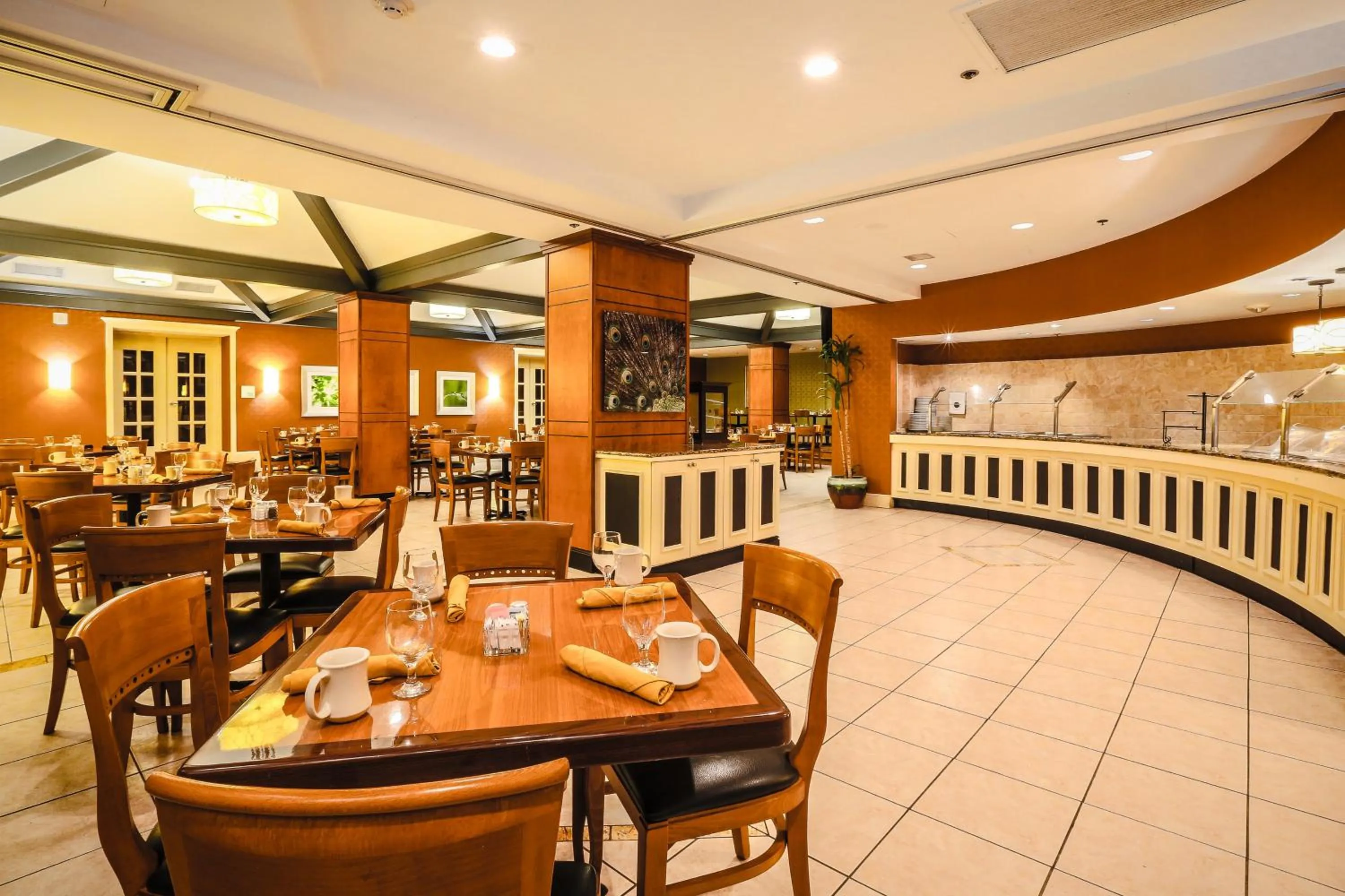 Restaurant/places to eat in Holiday Inn Austin Midtown by IHG