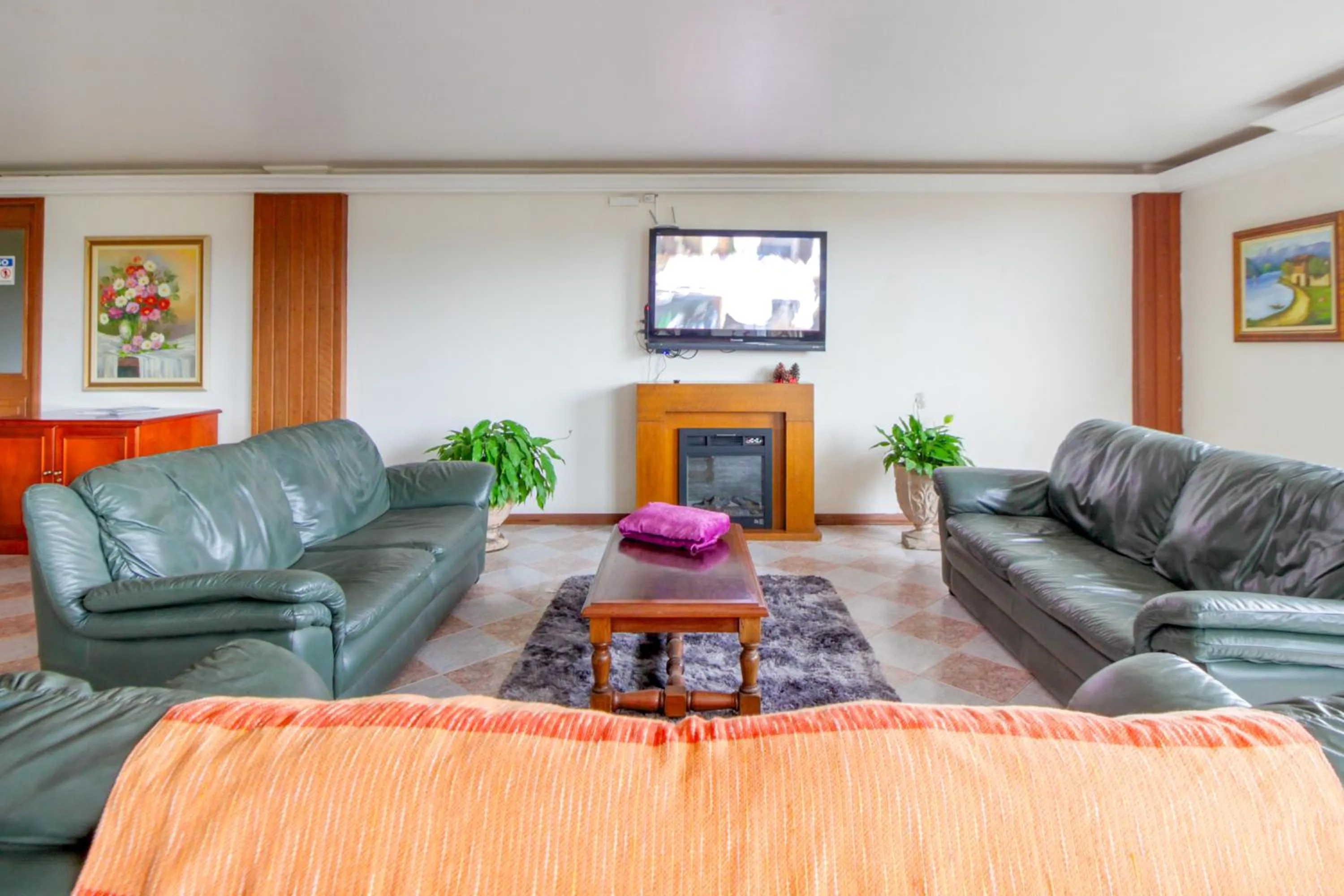 Lobby or reception in VELINN Hotel Ninho do Falcão