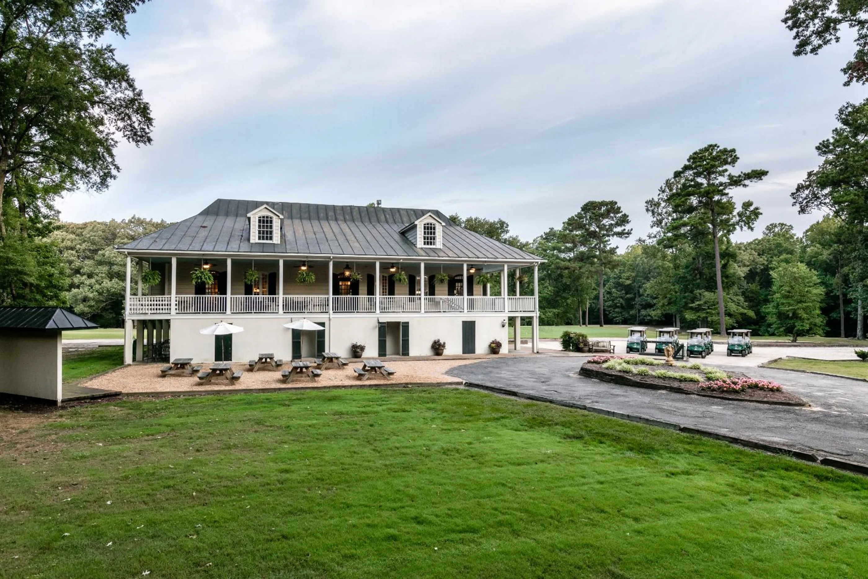 Property building in The Tides Inn