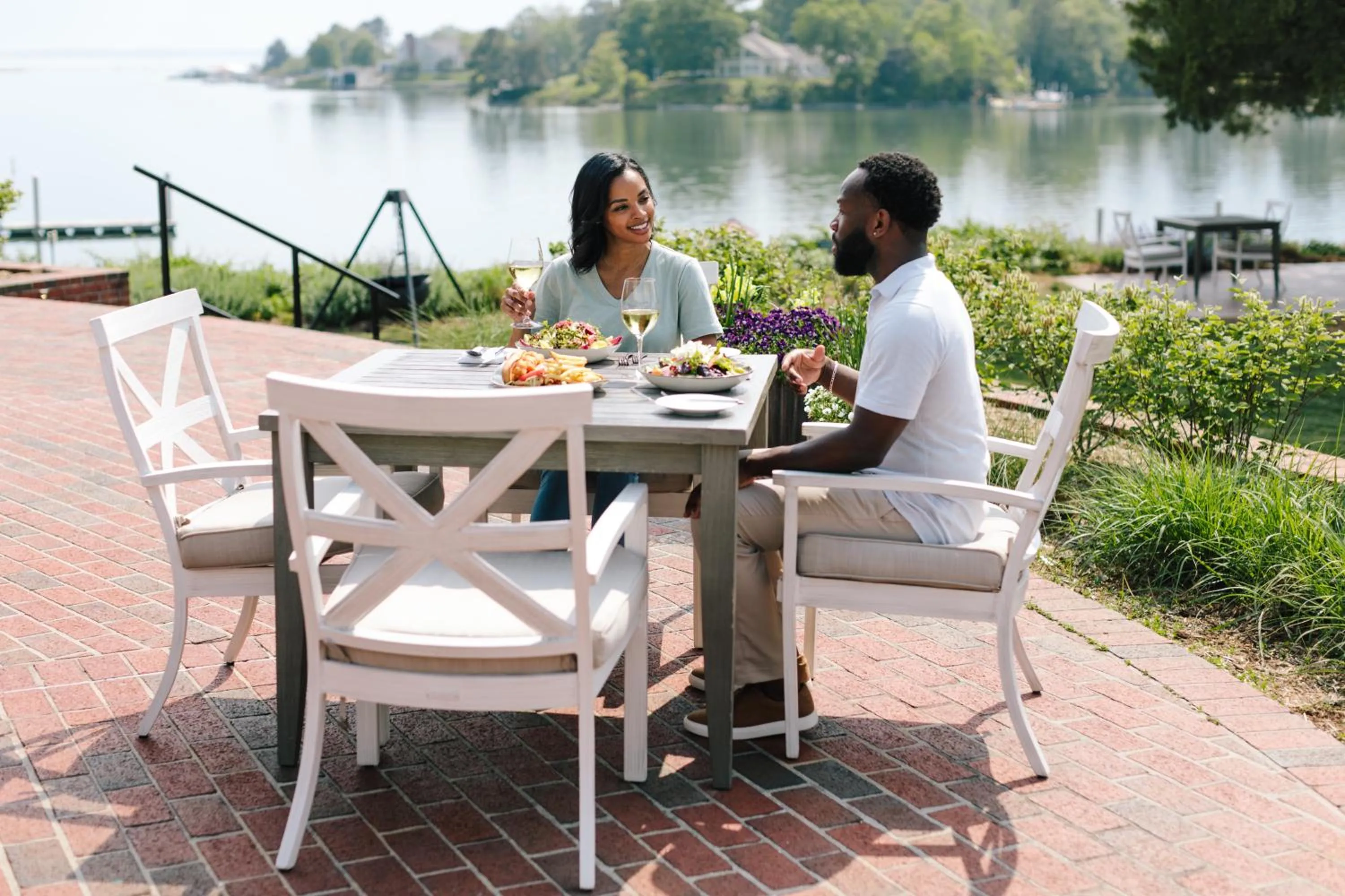 Restaurant/places to eat in The Tides Inn