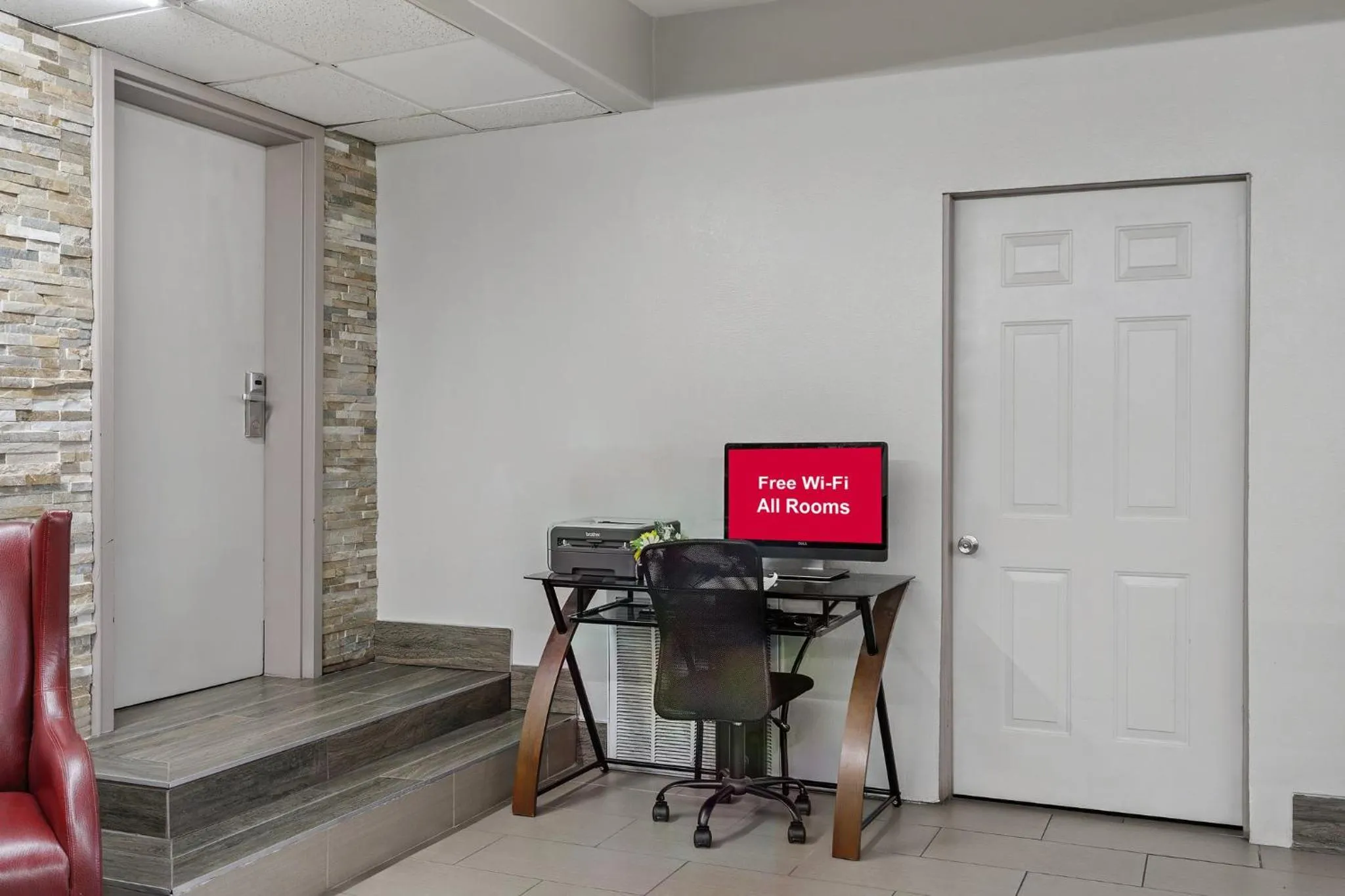 Business facilities in Red Roof Inn Wilmington NC