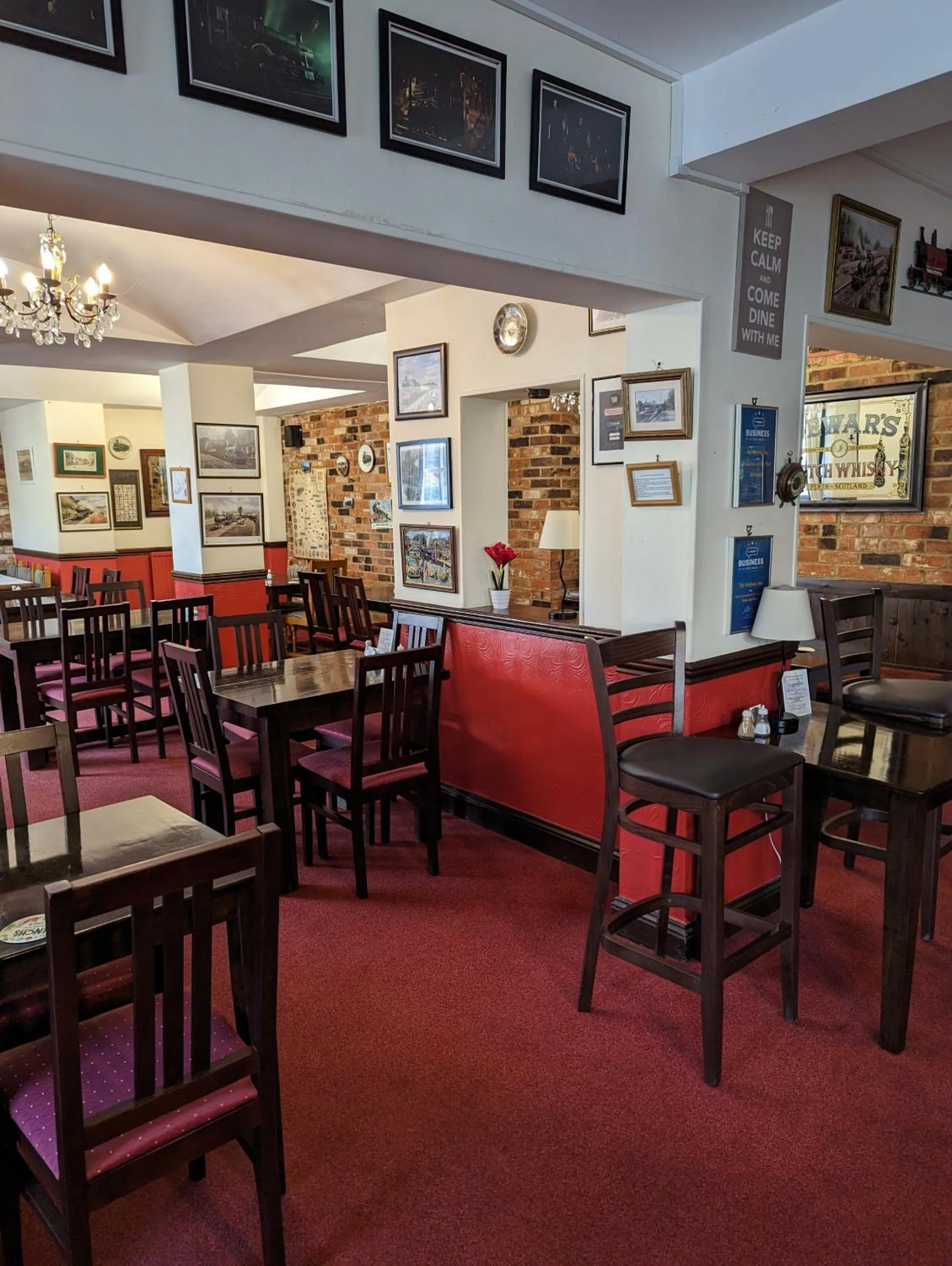 Restaurant/places to eat in Railway Inn