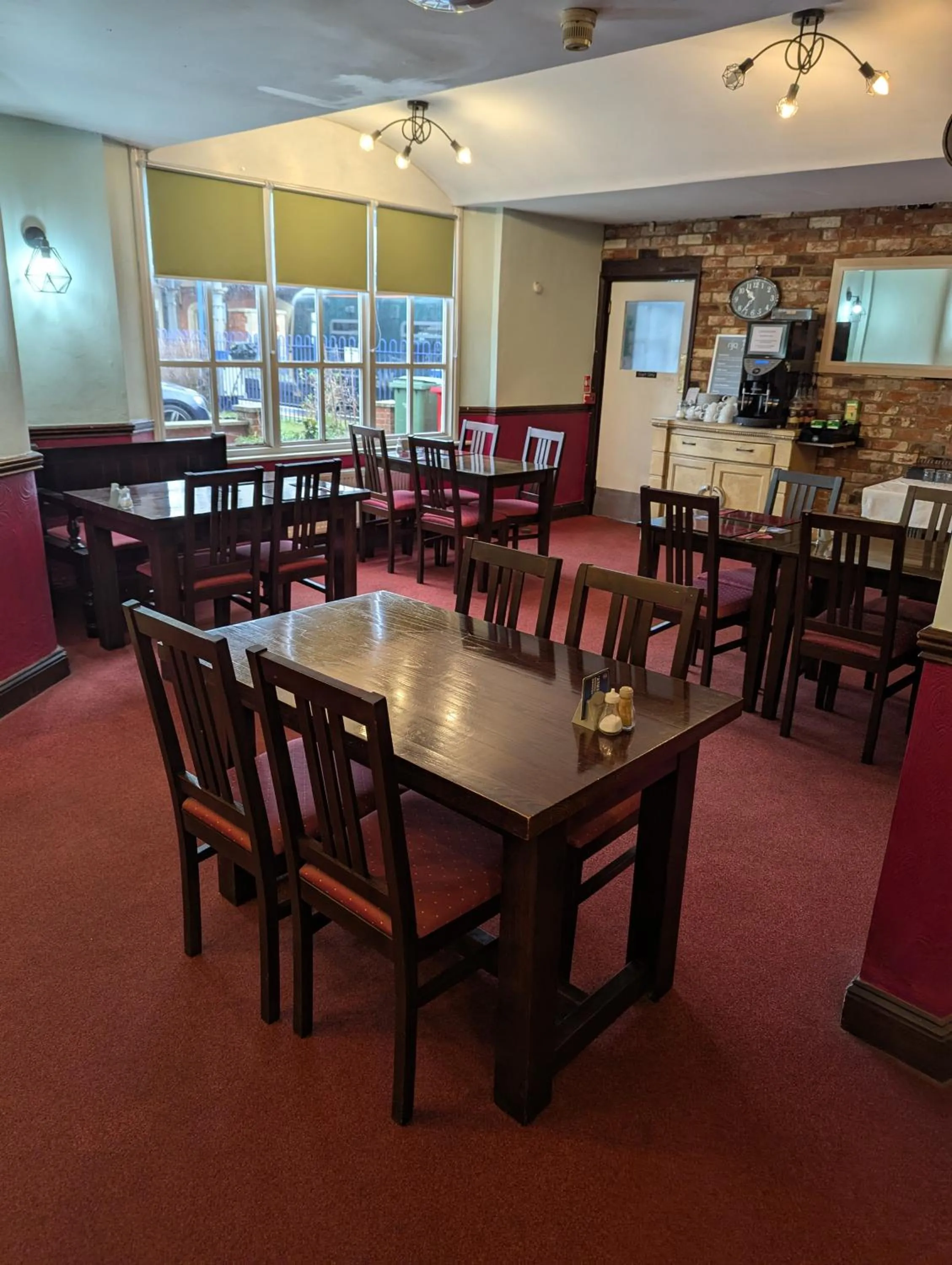 Restaurant/places to eat in Railway Inn