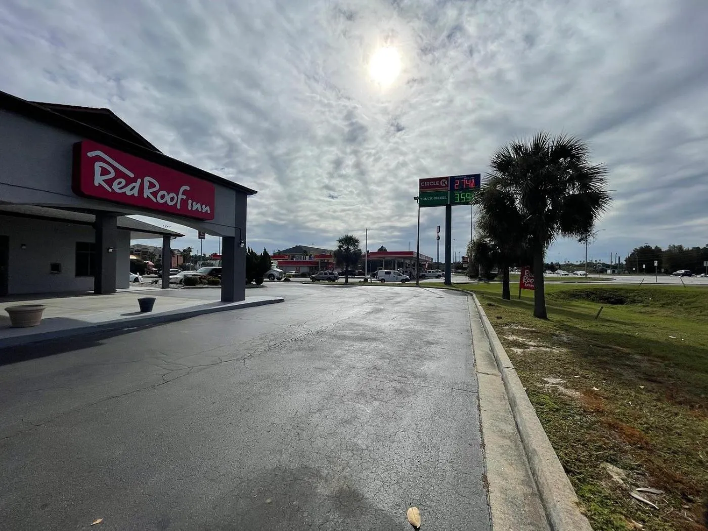 Property building in Red Roof Inn Savannah North I-95 - Port Wentworth