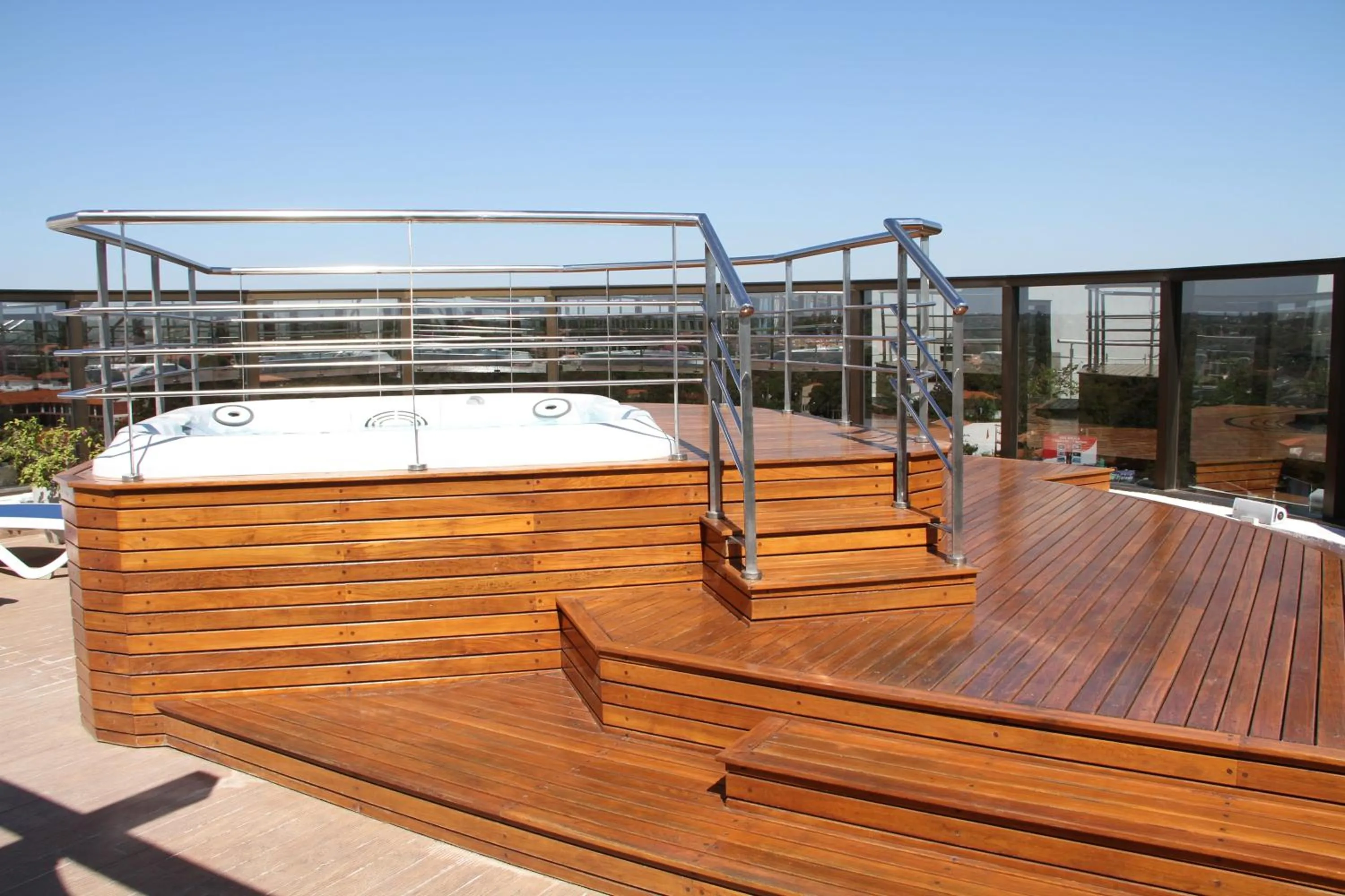 Hot Tub in Gran Bourbon Hotel Asuncion