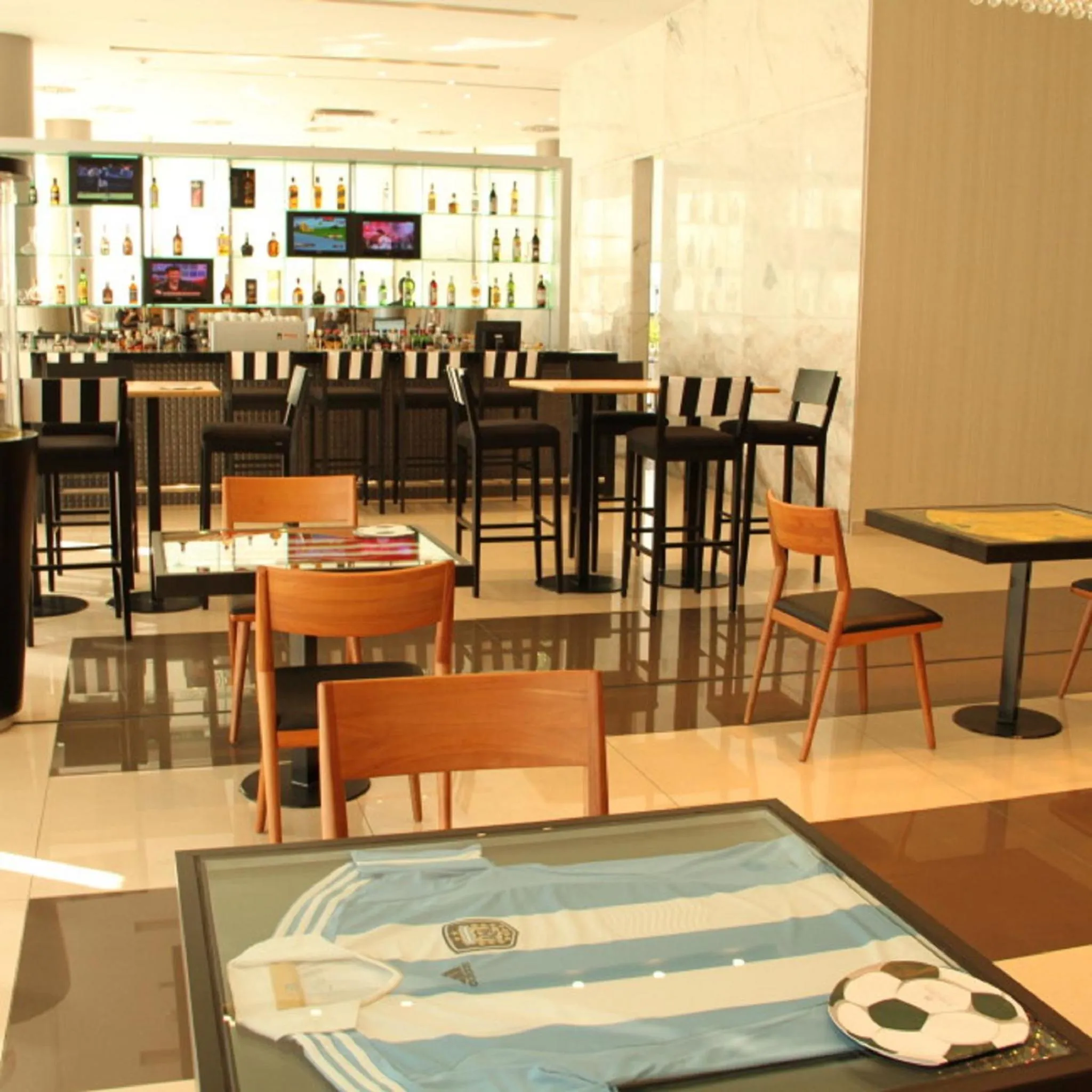 Lounge or bar in Gran Bourbon Hotel Asuncion