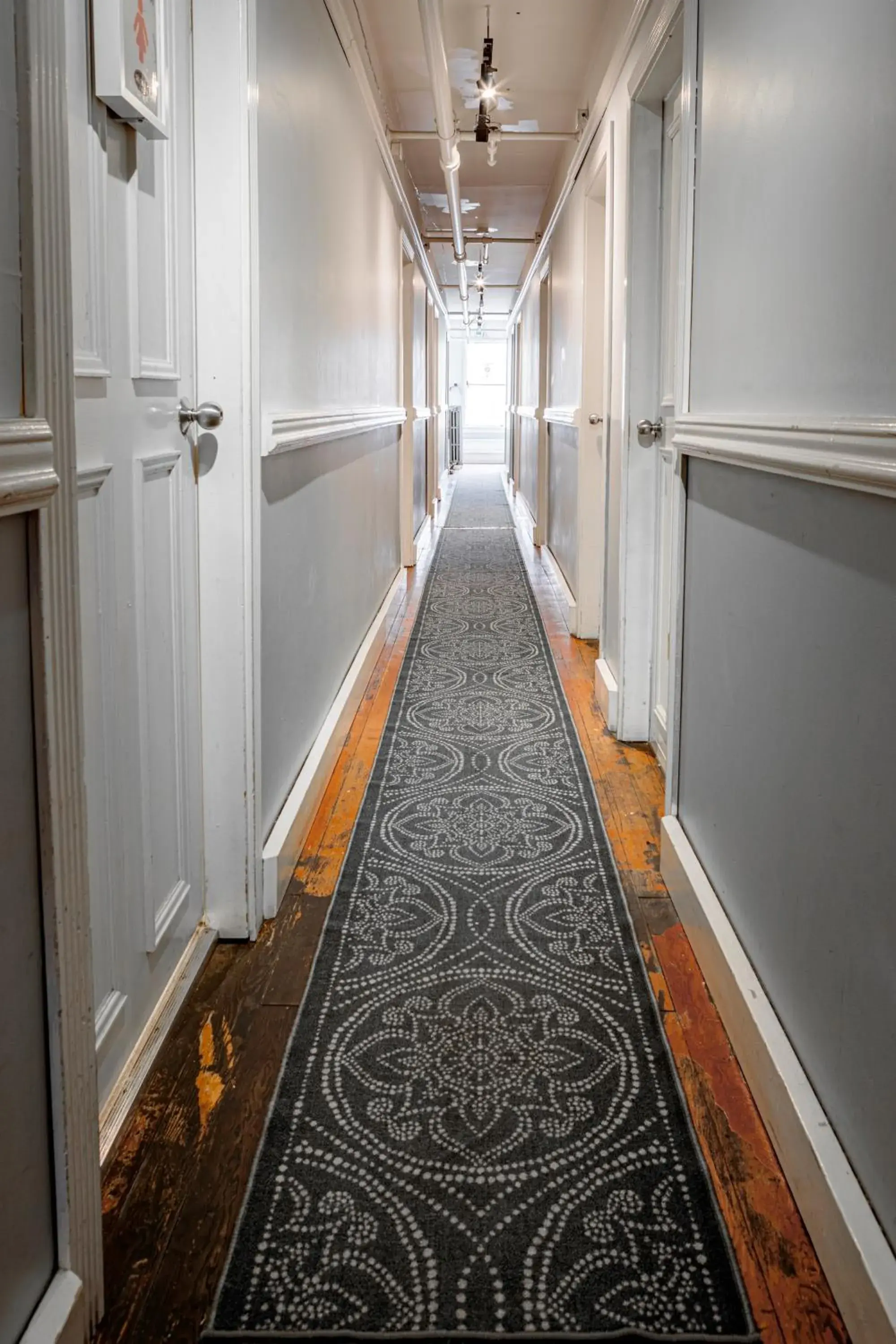 Bed in 4-Bed Mixed Dormitory Room in The Cambie Hostel Seymour Bed in 4-Bed Mixed Dormitory Room in The Cambie Hostel Seymour