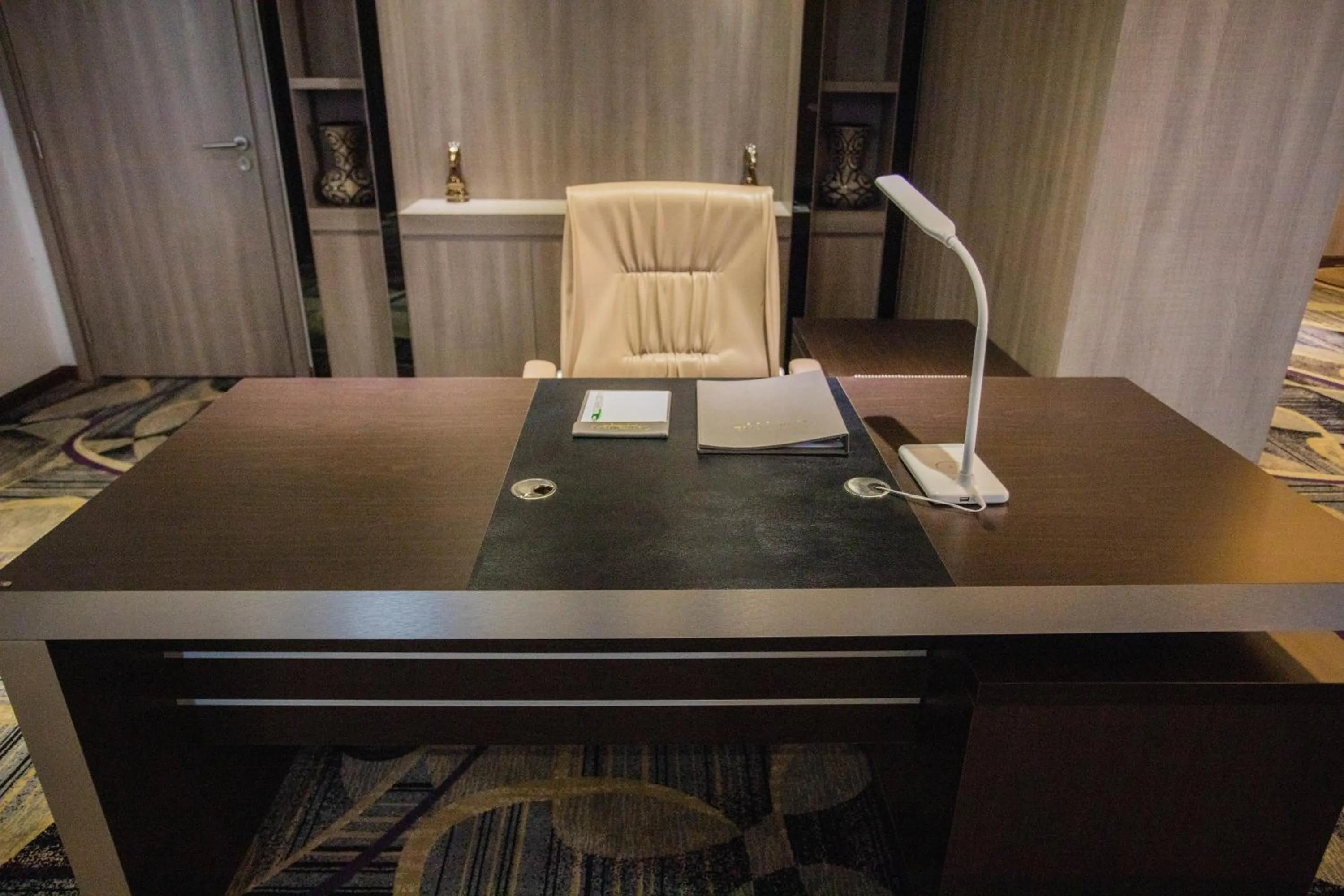 Living room in The Mira Central Park Hotel