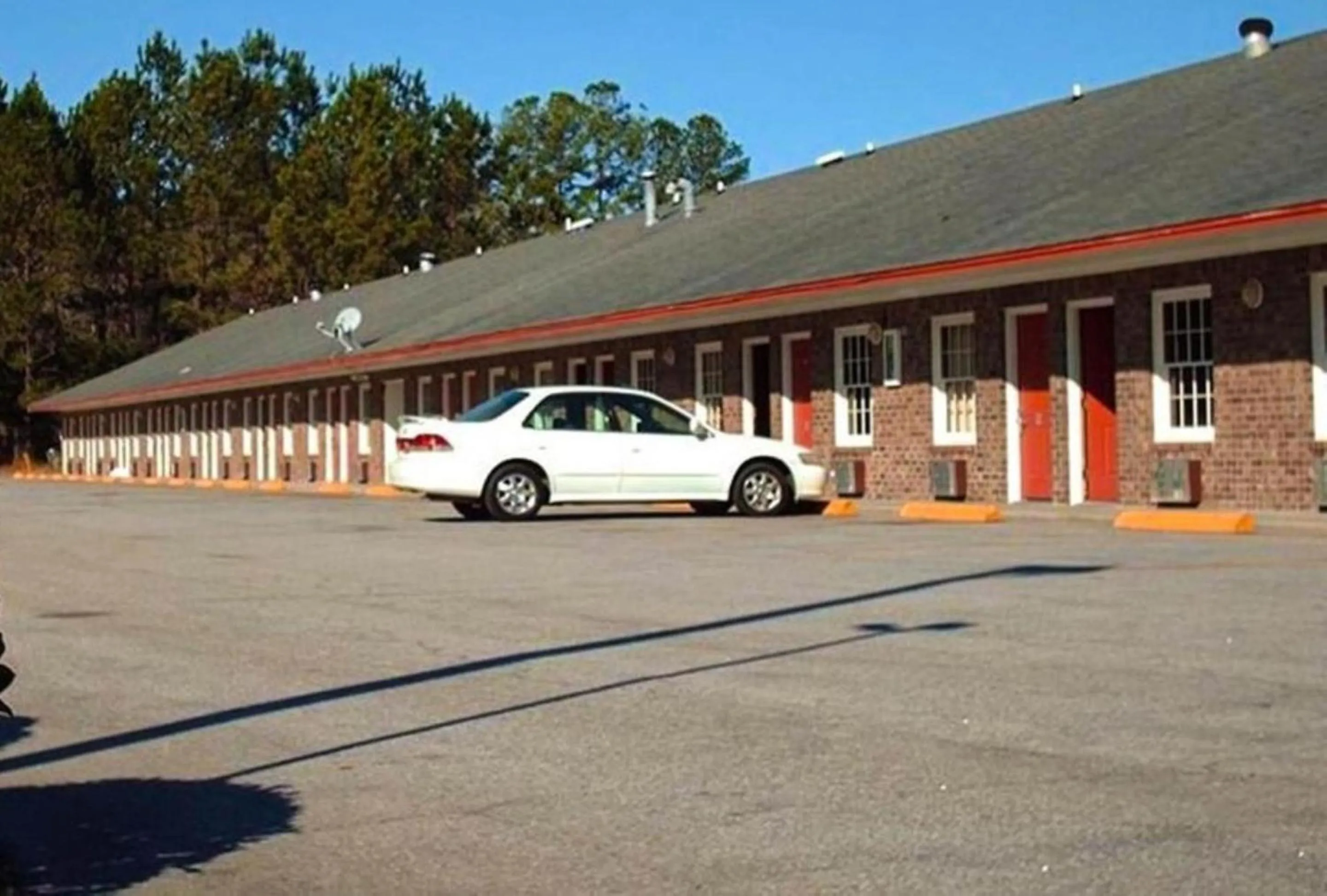 Parking in OYO Hotel Ridgeland East