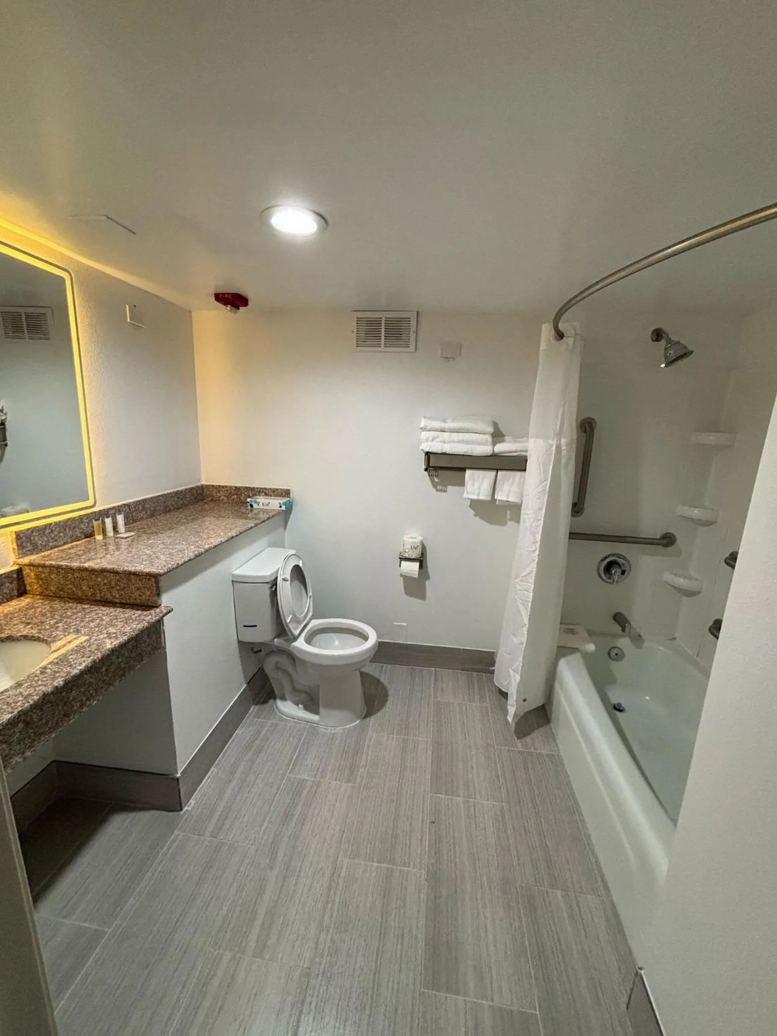 Days Hotel by Wyndham Williamsburg I-64