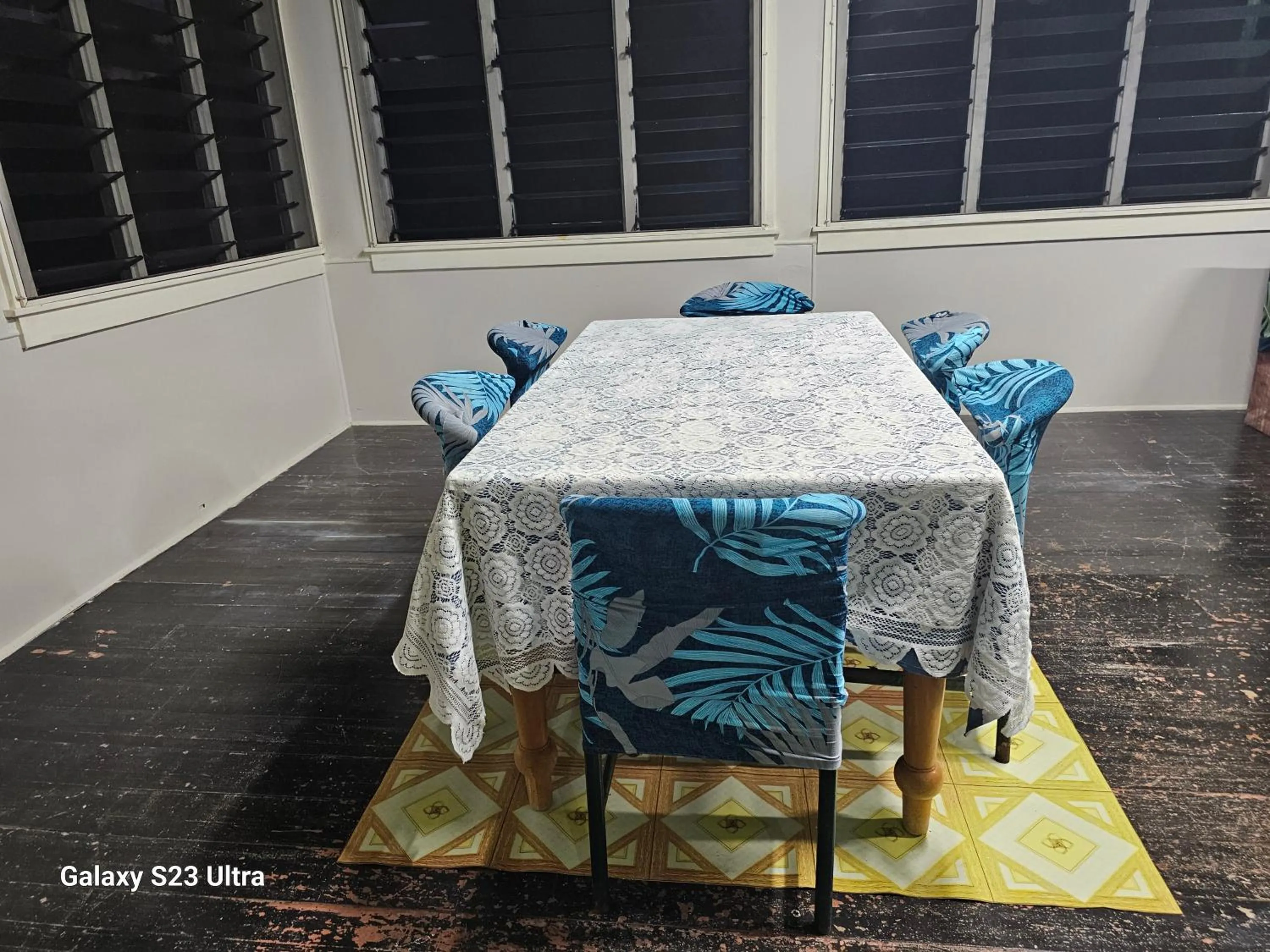 Dining area in Heleni Jessop's Fatahega