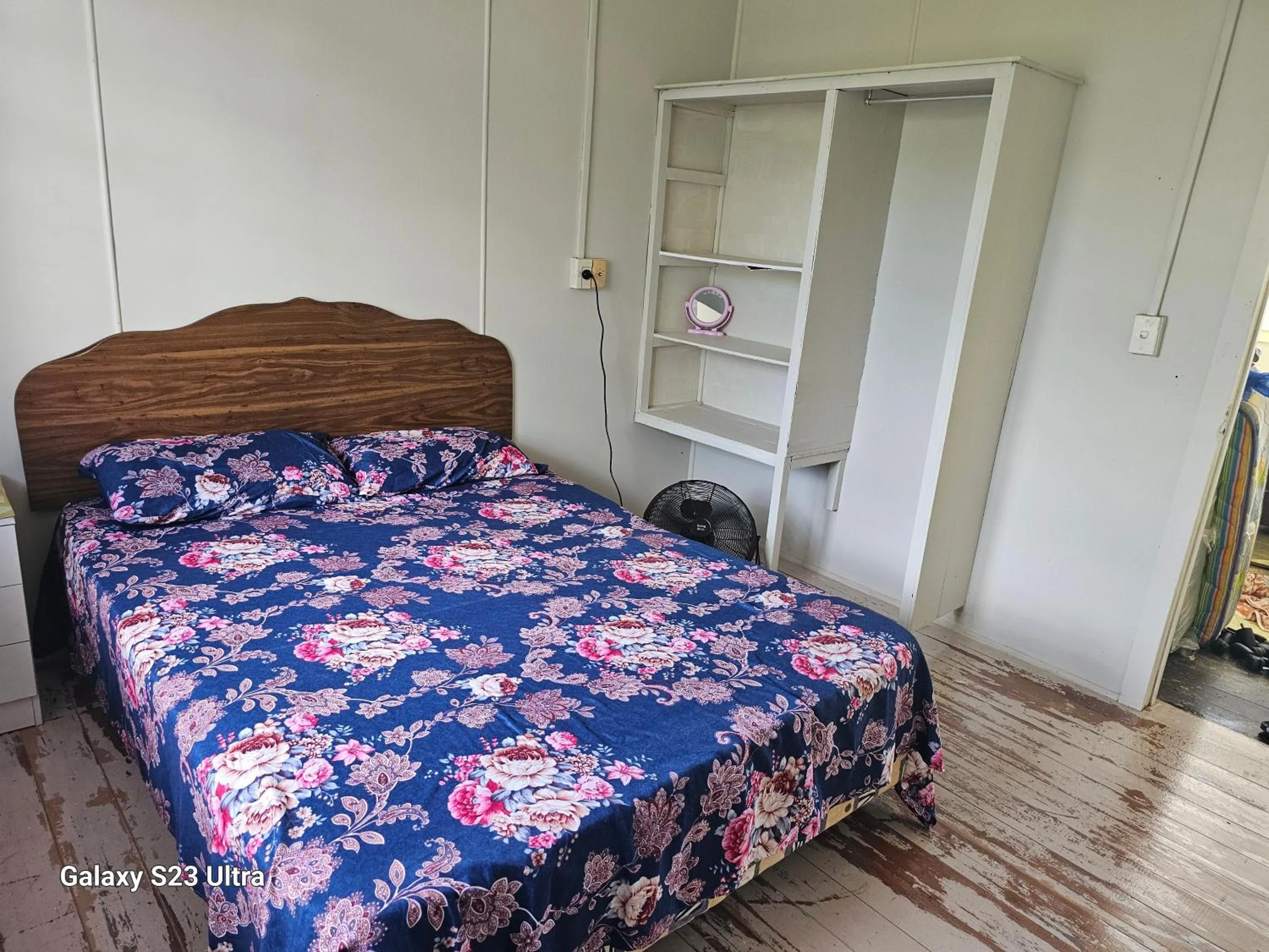 Bedroom, Bed in Heleni Jessop's Fatahega
