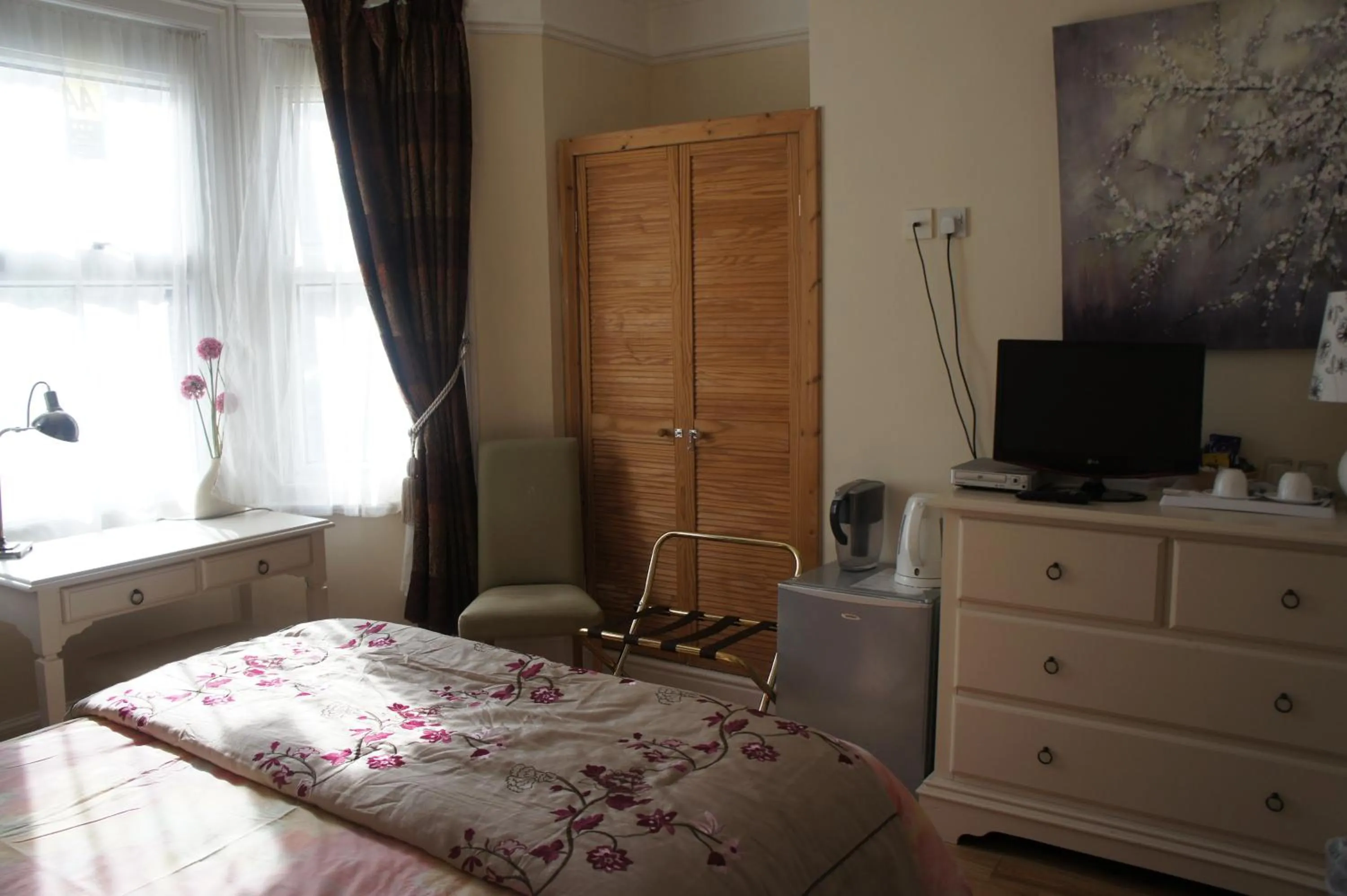 Bed in Amazon Guest House