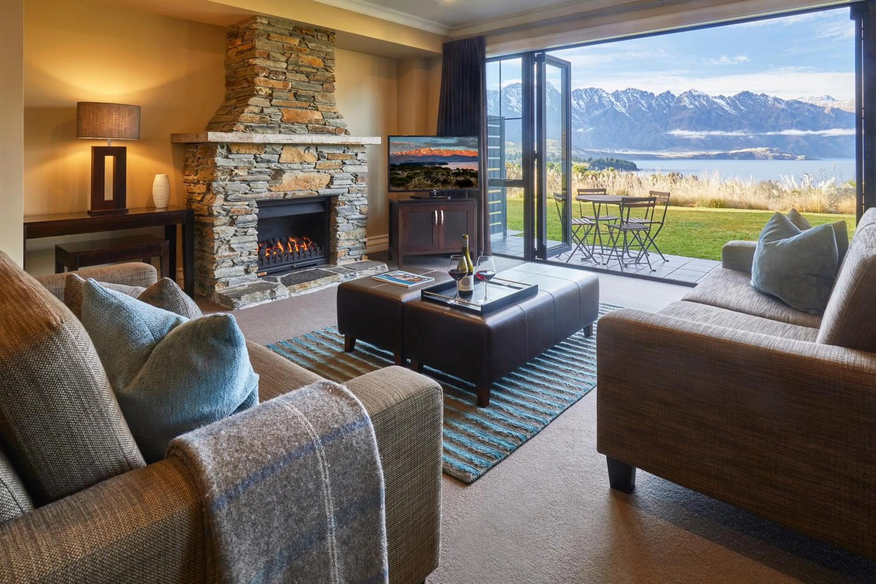Three-Bedroom Villa with Lake View in Platinum Queenstown