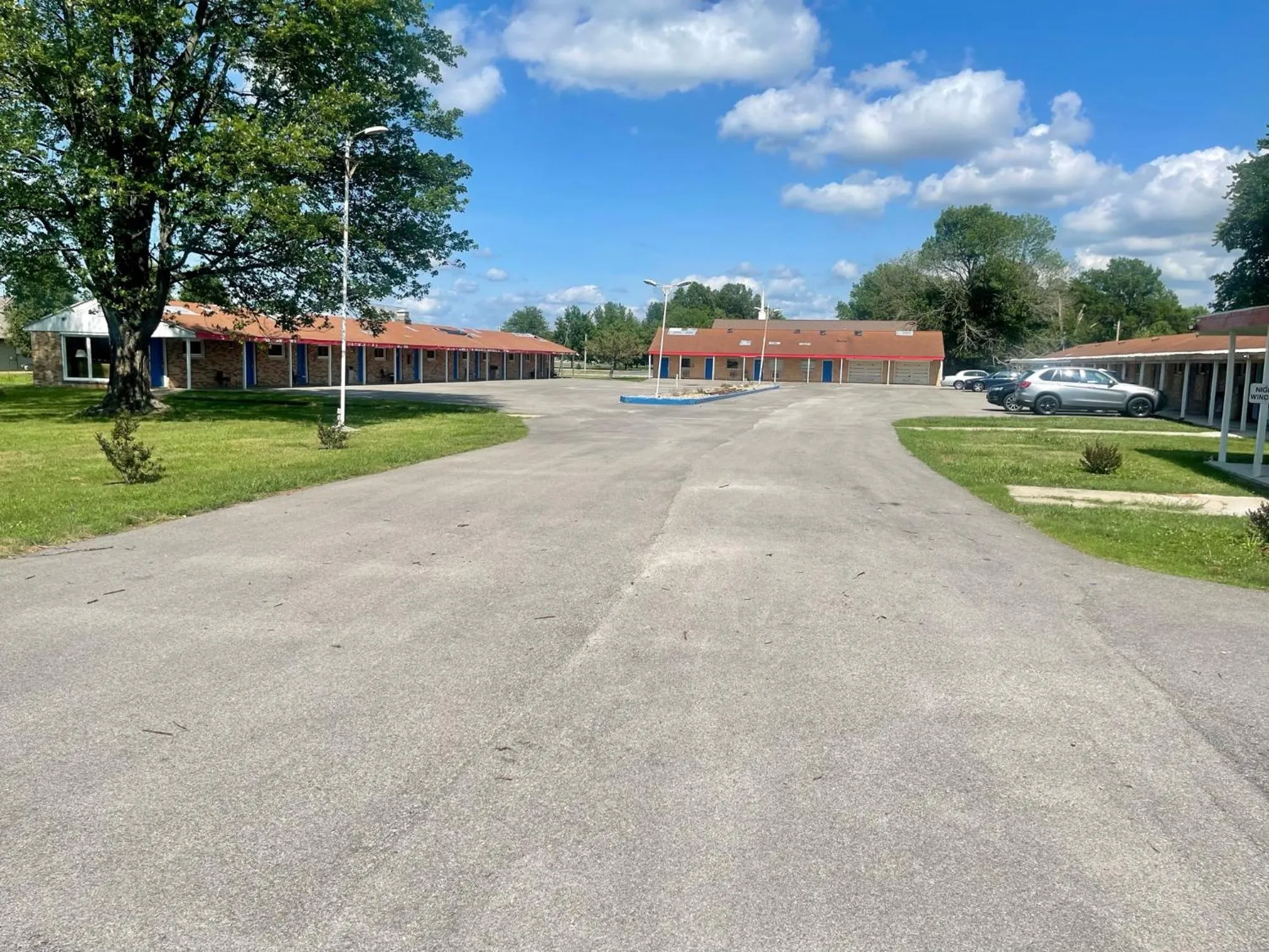 Property building in Rodeway Inn