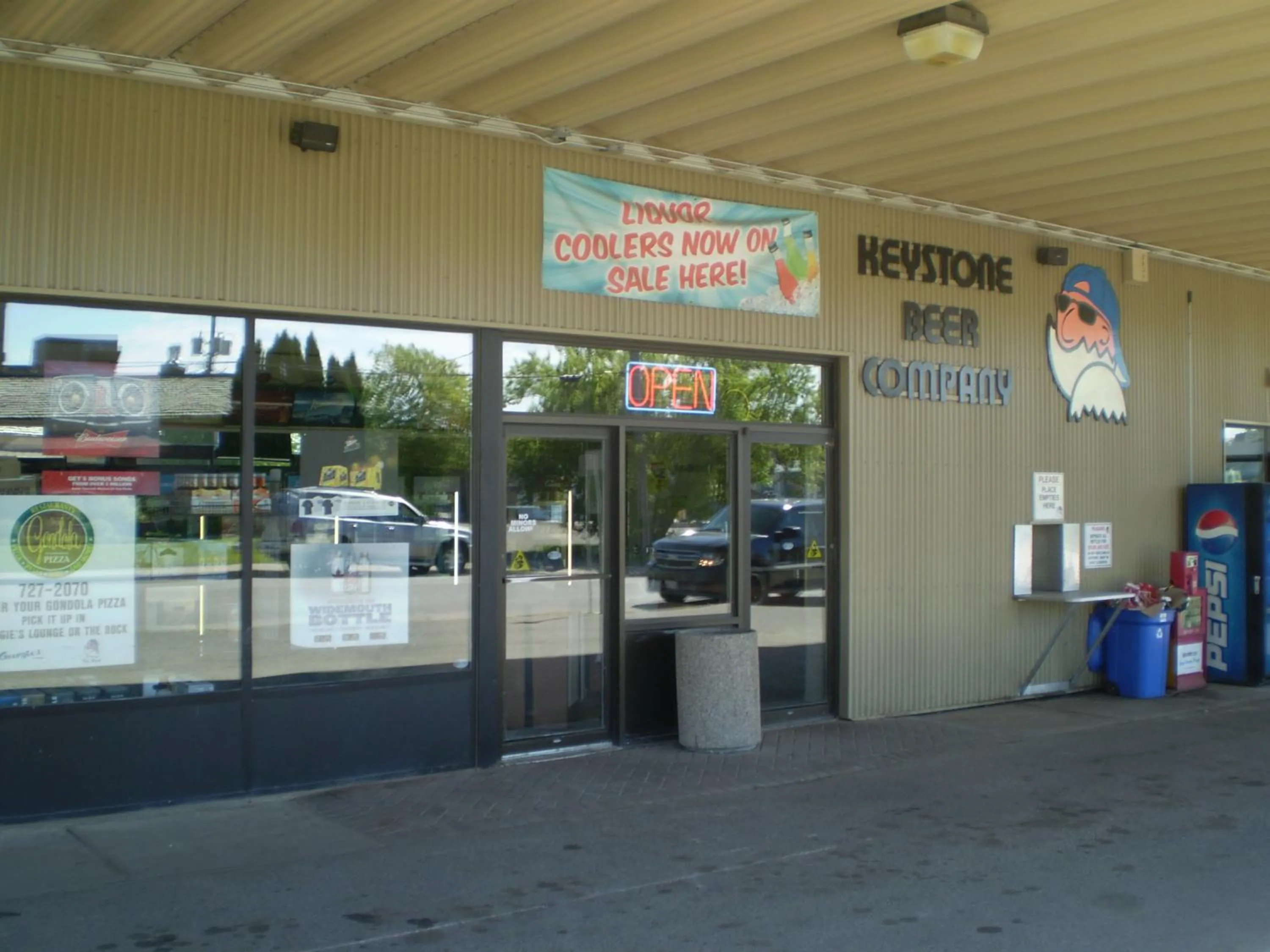Facade/entrance in Keystone Motor Inn
