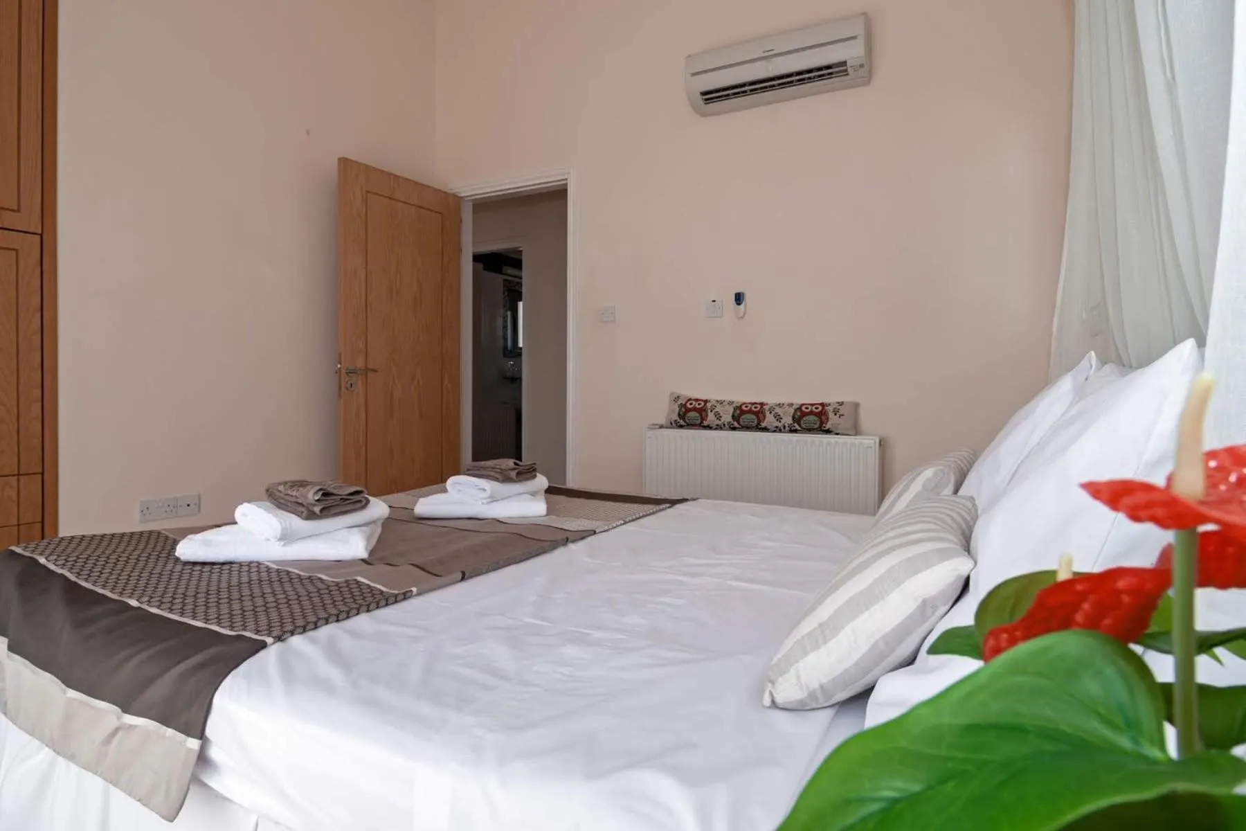 Bed in Villa Puccini: Luxury villa with private pool