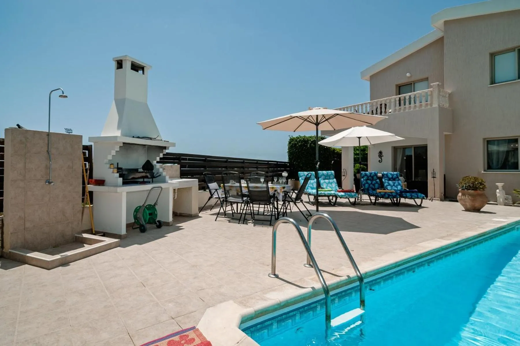 Patio in Villa Puccini: Luxury villa with private pool