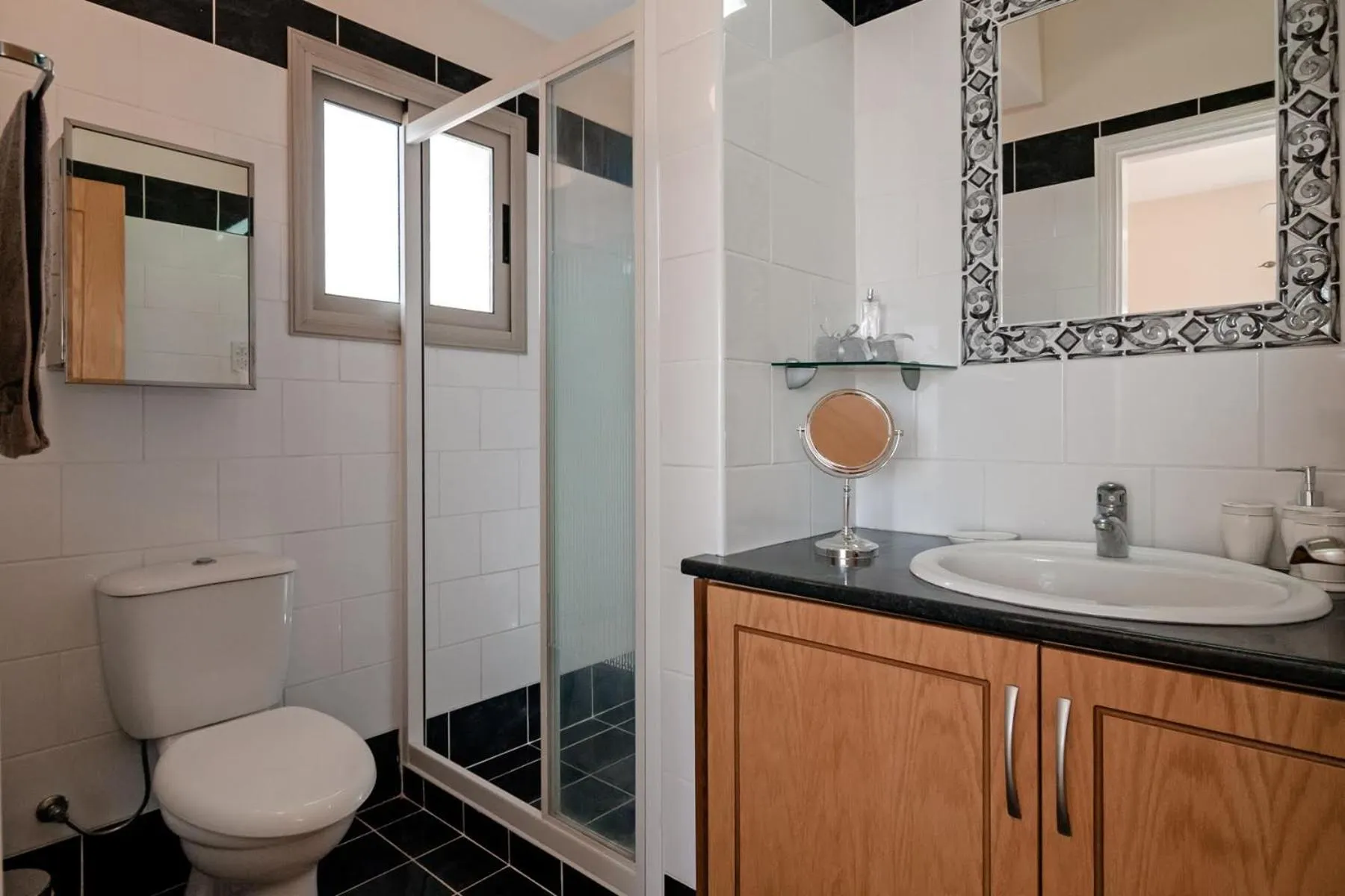 Shower in Villa Puccini: Luxury villa with private pool