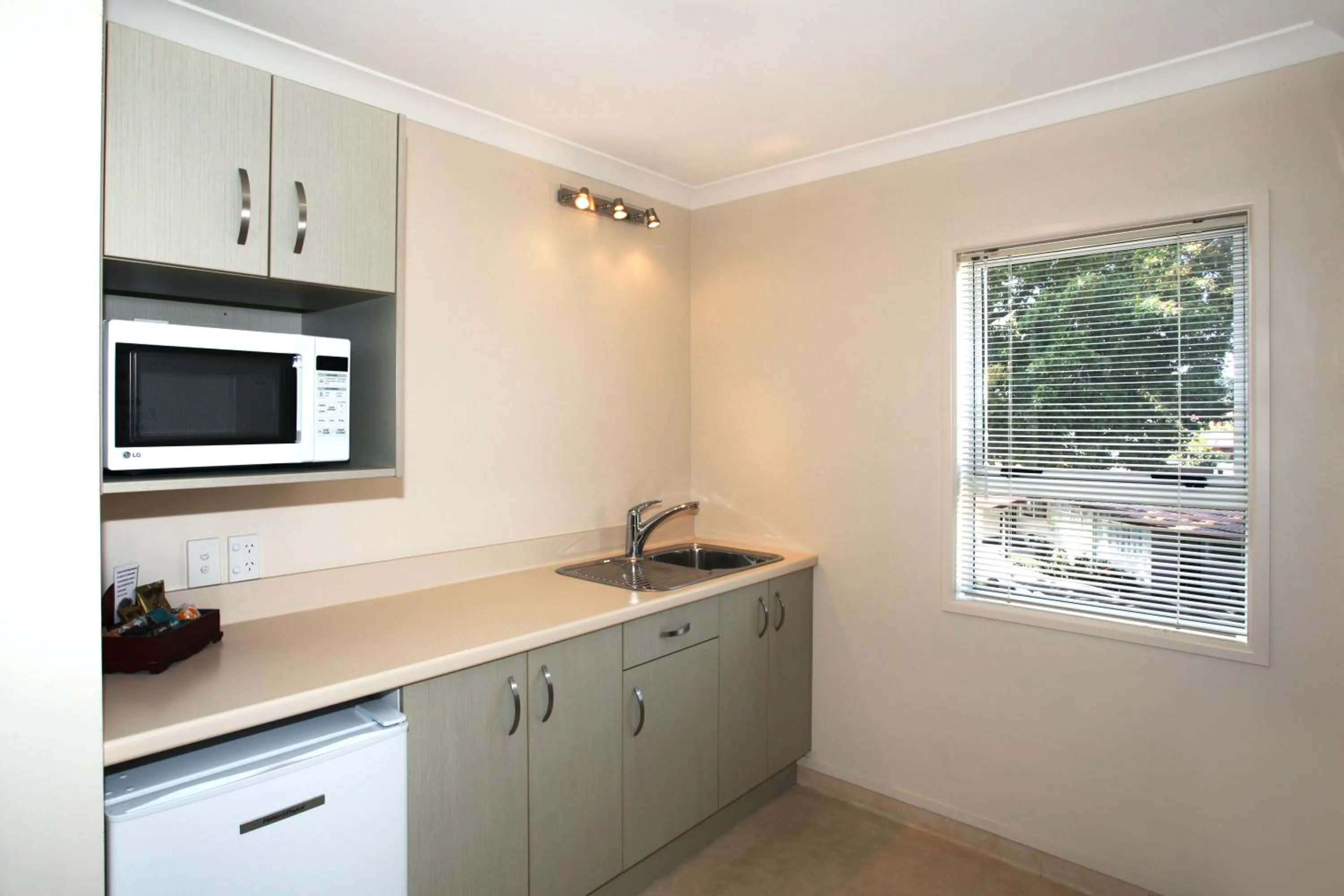 Day in Touchwood Motor Lodge