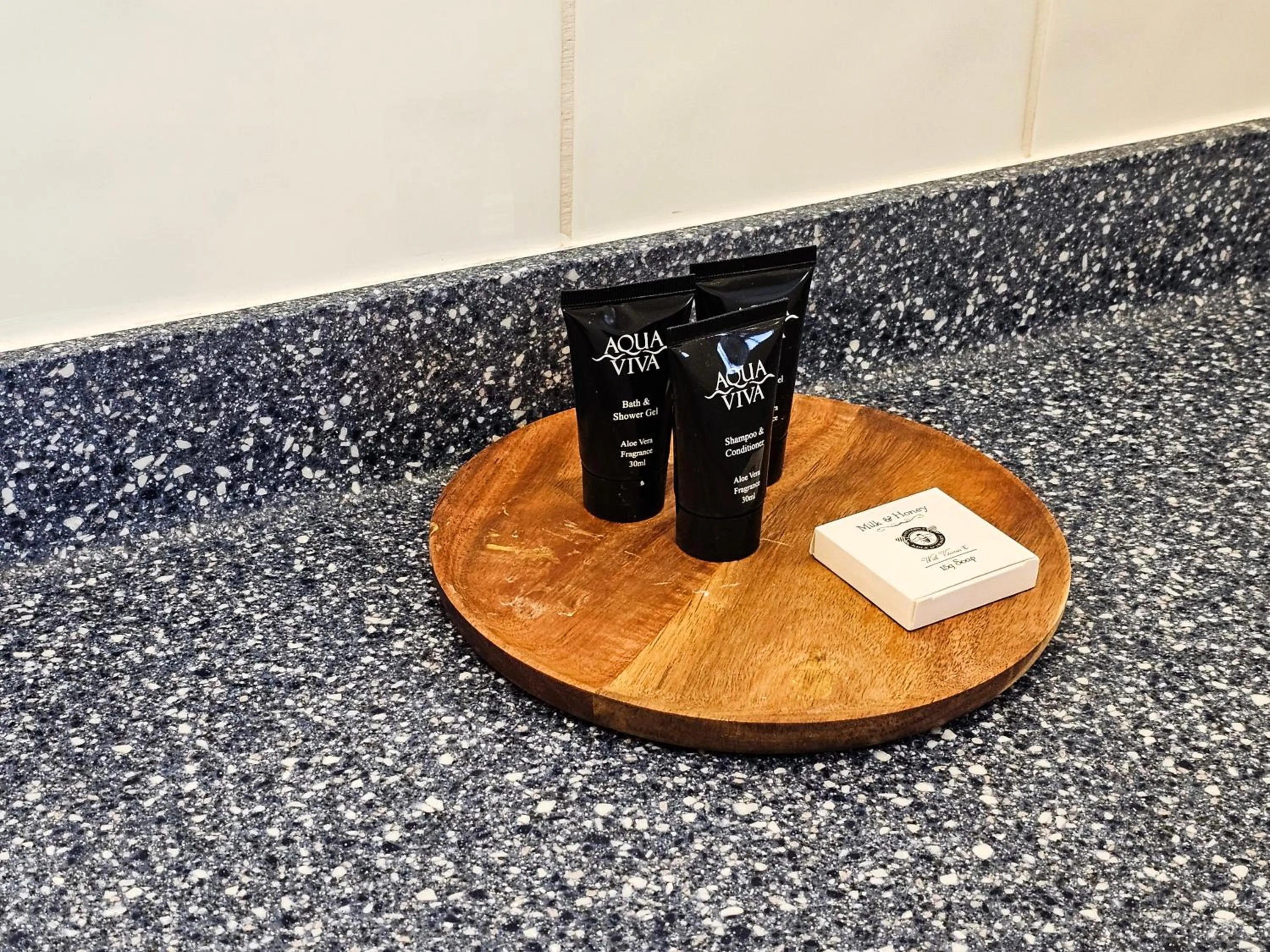 Toilet in Crown Hotel Stone