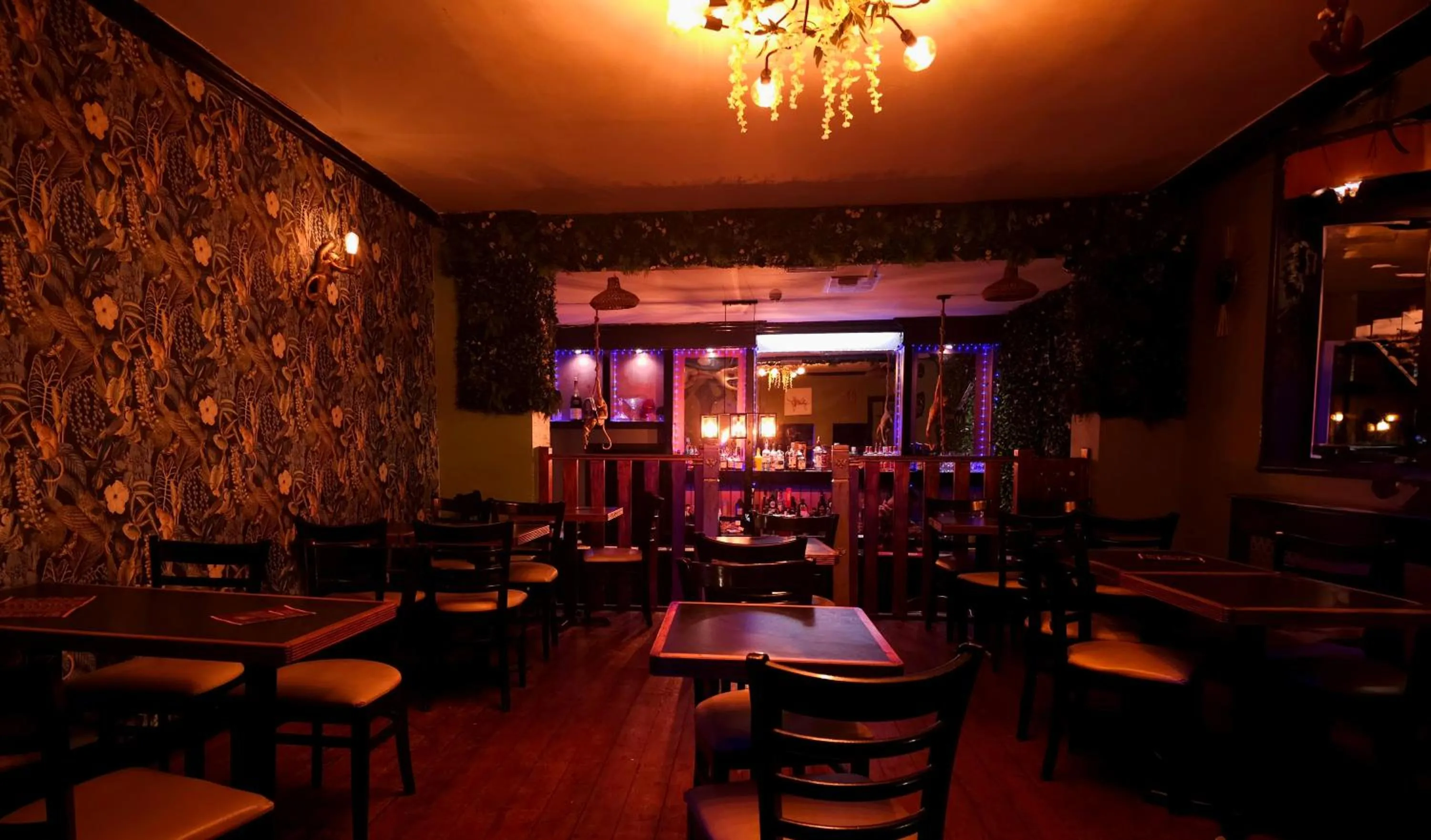 Seating area in Crown Hotel Stone