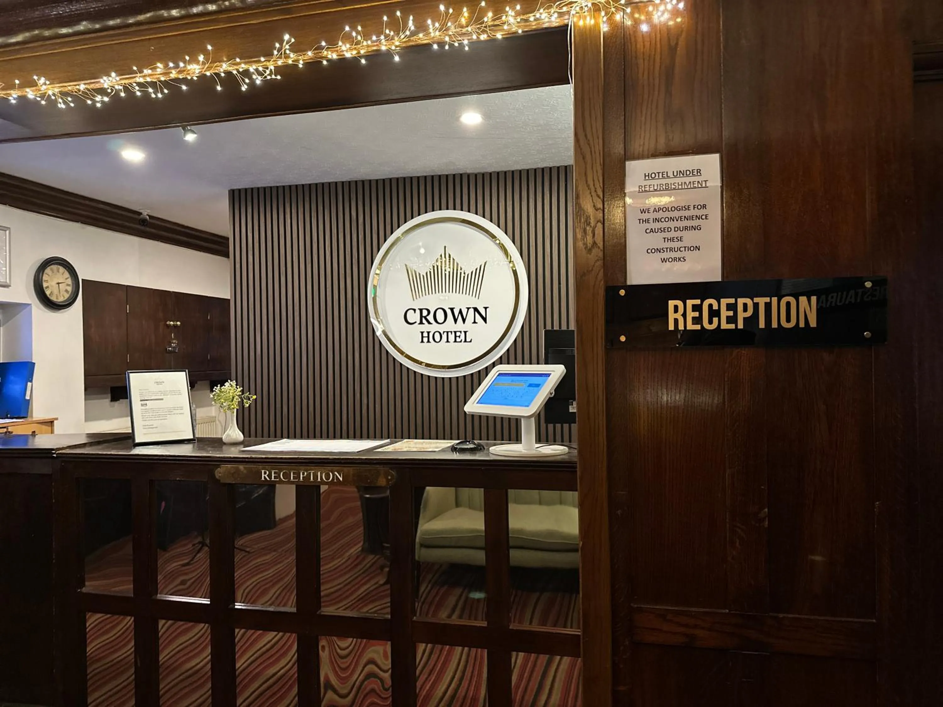 Lobby or reception in Crown Hotel - Stone, Near Stoke-On-Trent by OYO