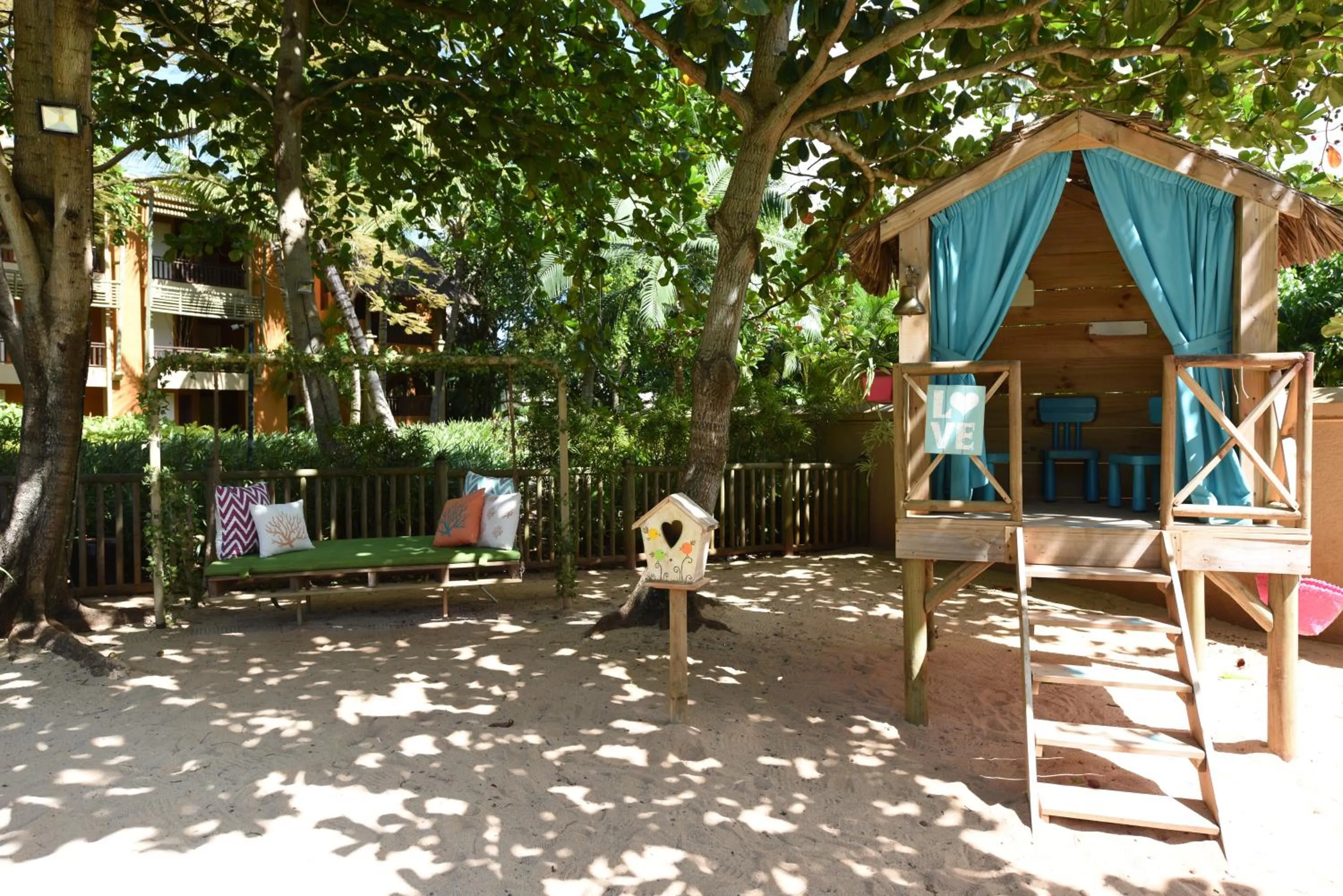 children in Heritage Awali Golf & Spa Resort - All Inclusive