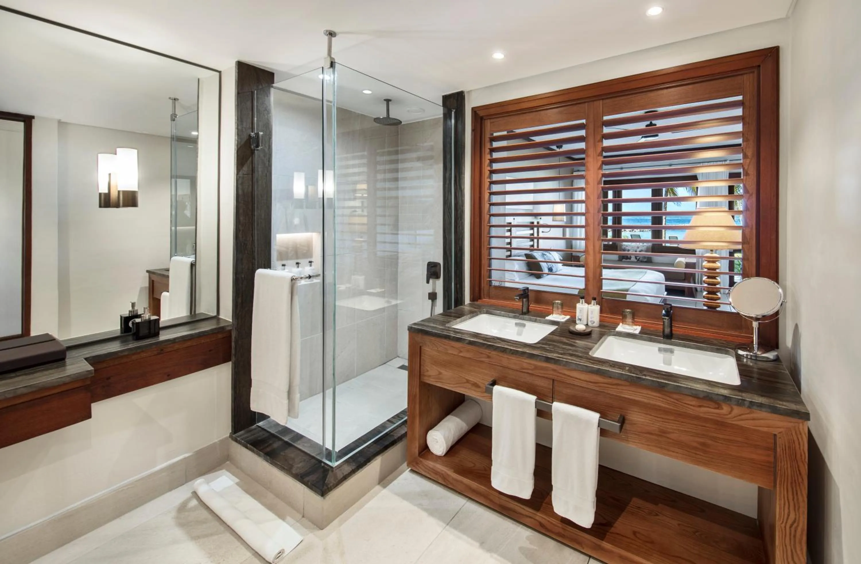 Shower in Heritage Awali Golf & Spa Resort - All Inclusive