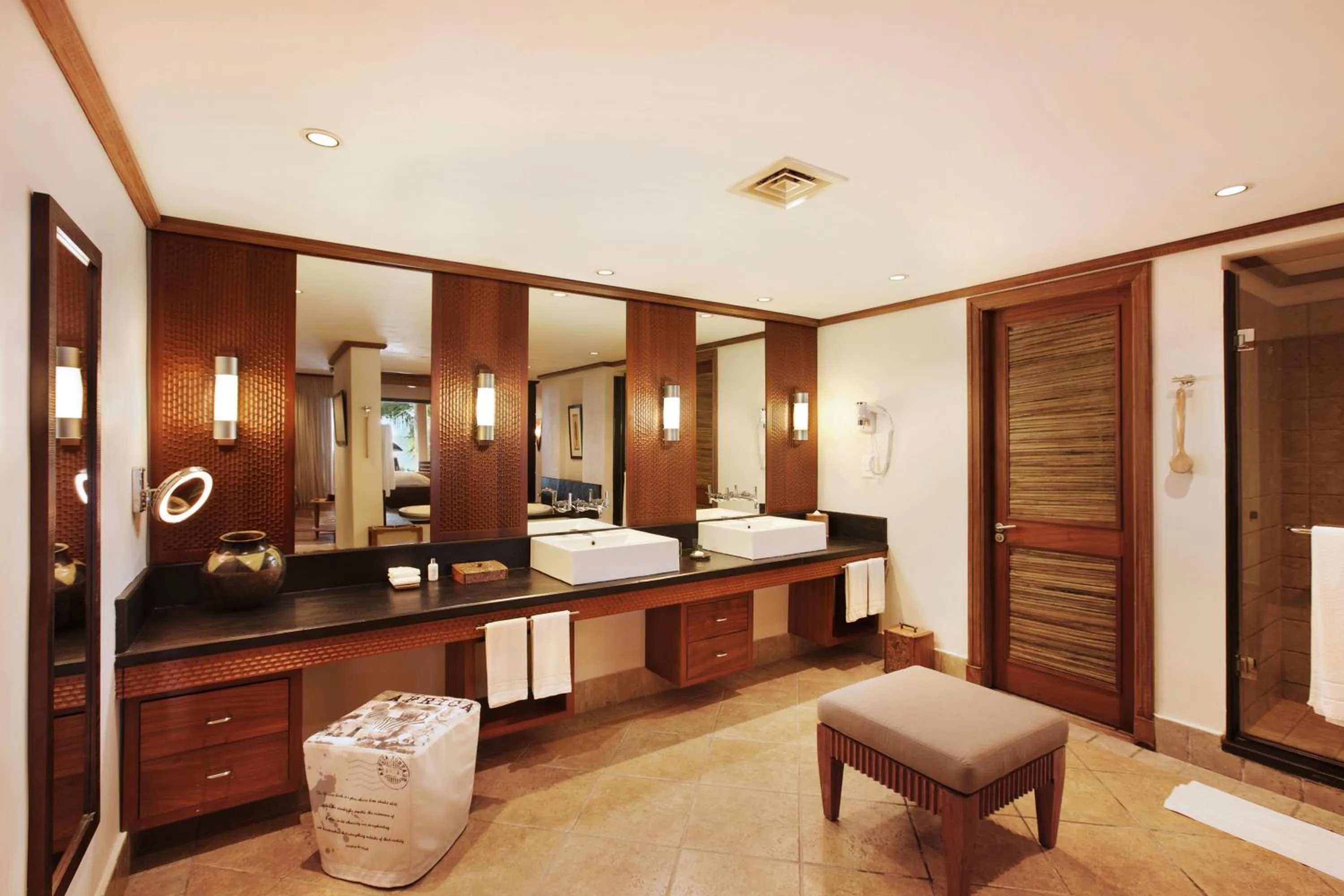 Bathroom in Heritage Awali Golf & Spa Resort - All Inclusive