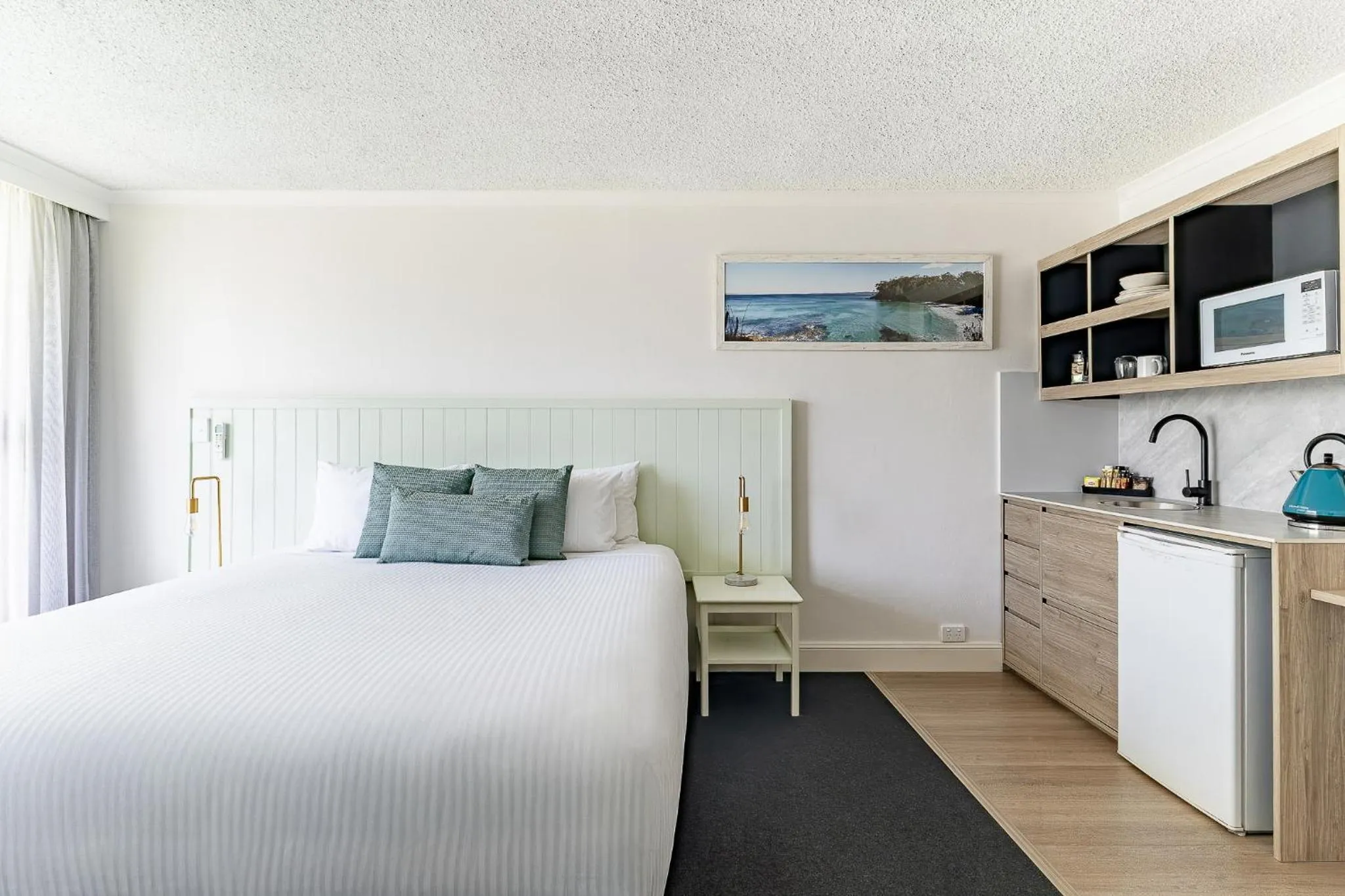 Kitchen or kitchenette, Bed in Kiama Shores