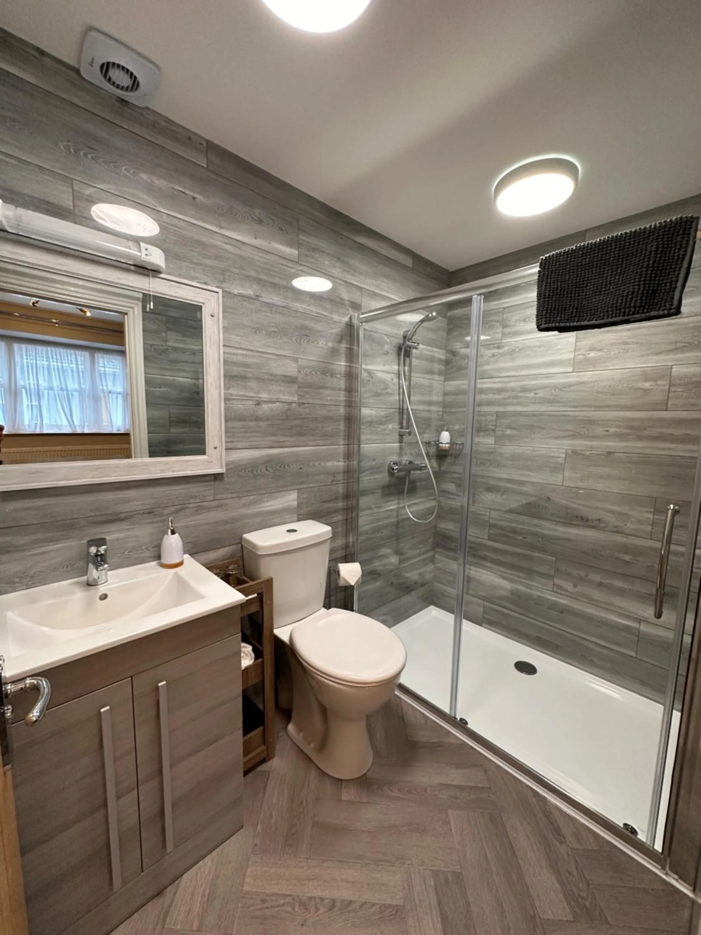 Bathroom in Spilman Hotel