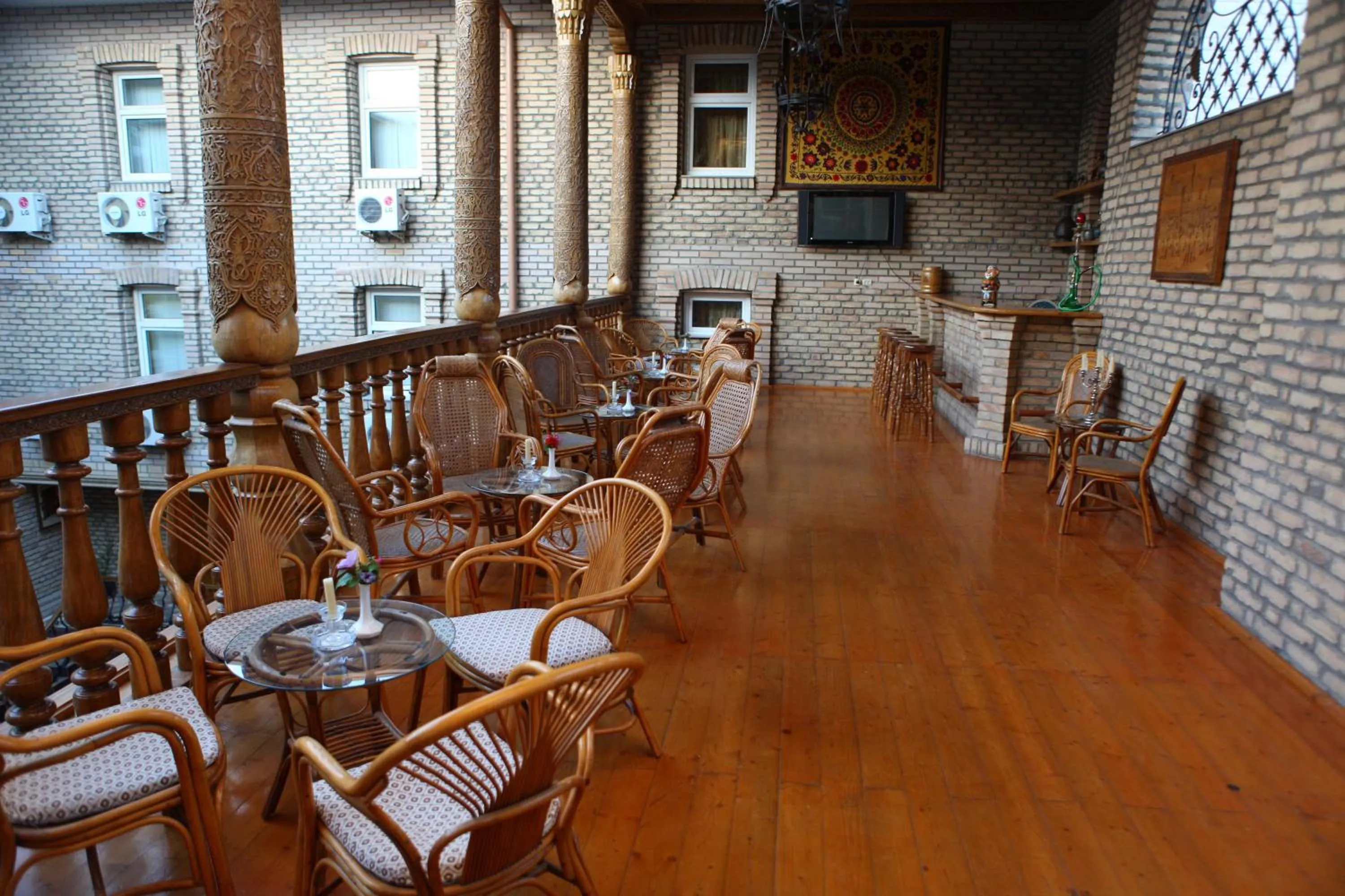 Restaurant/places to eat in Hotel Grand Samarkand Superior - B