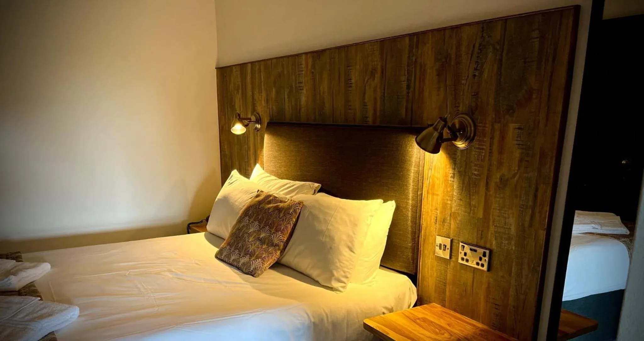 Bed in The Blue Boar - Historic Country Inn near Stratford-upon-Avon