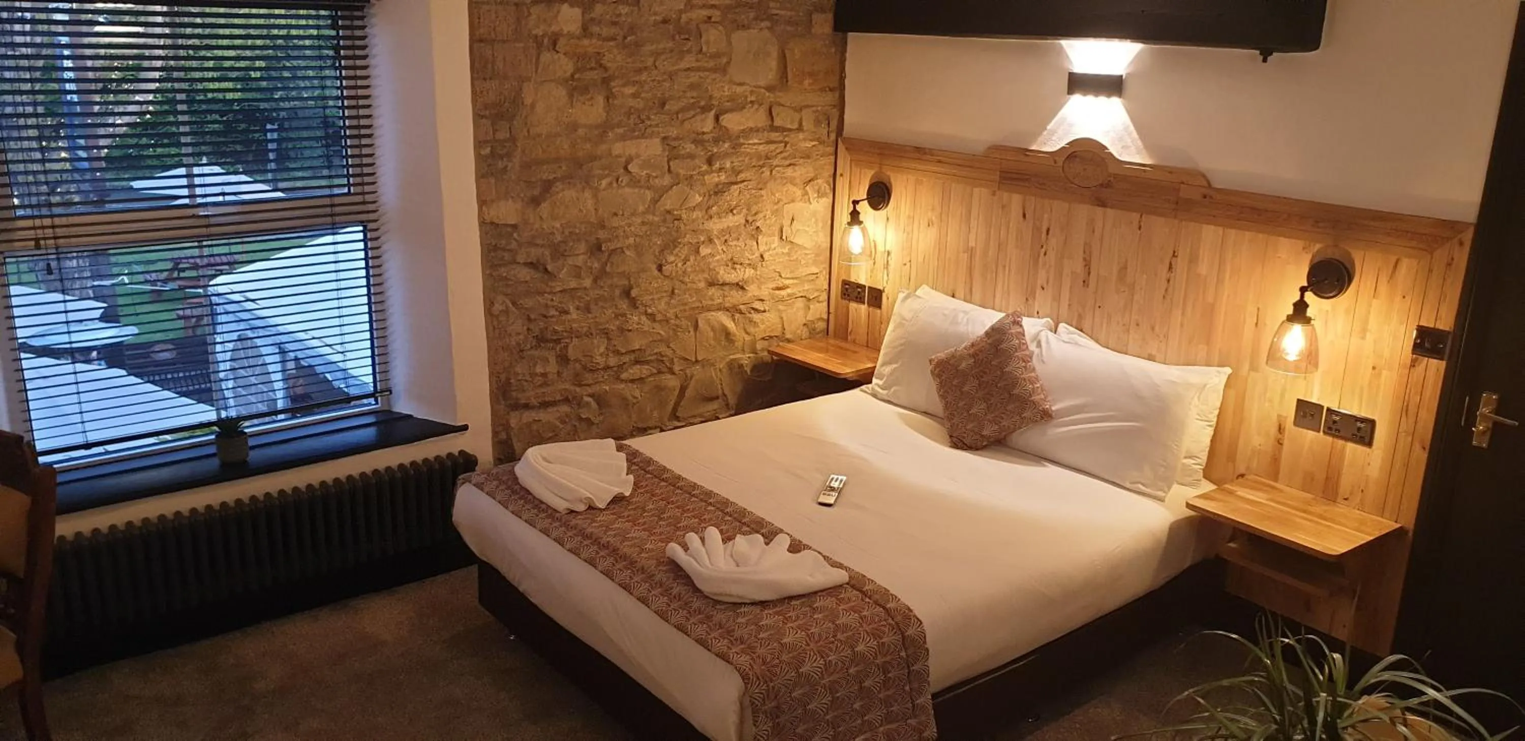 Bedroom, Bed in The Blue Boar - Historic Country Inn near Stratford-upon-Avon