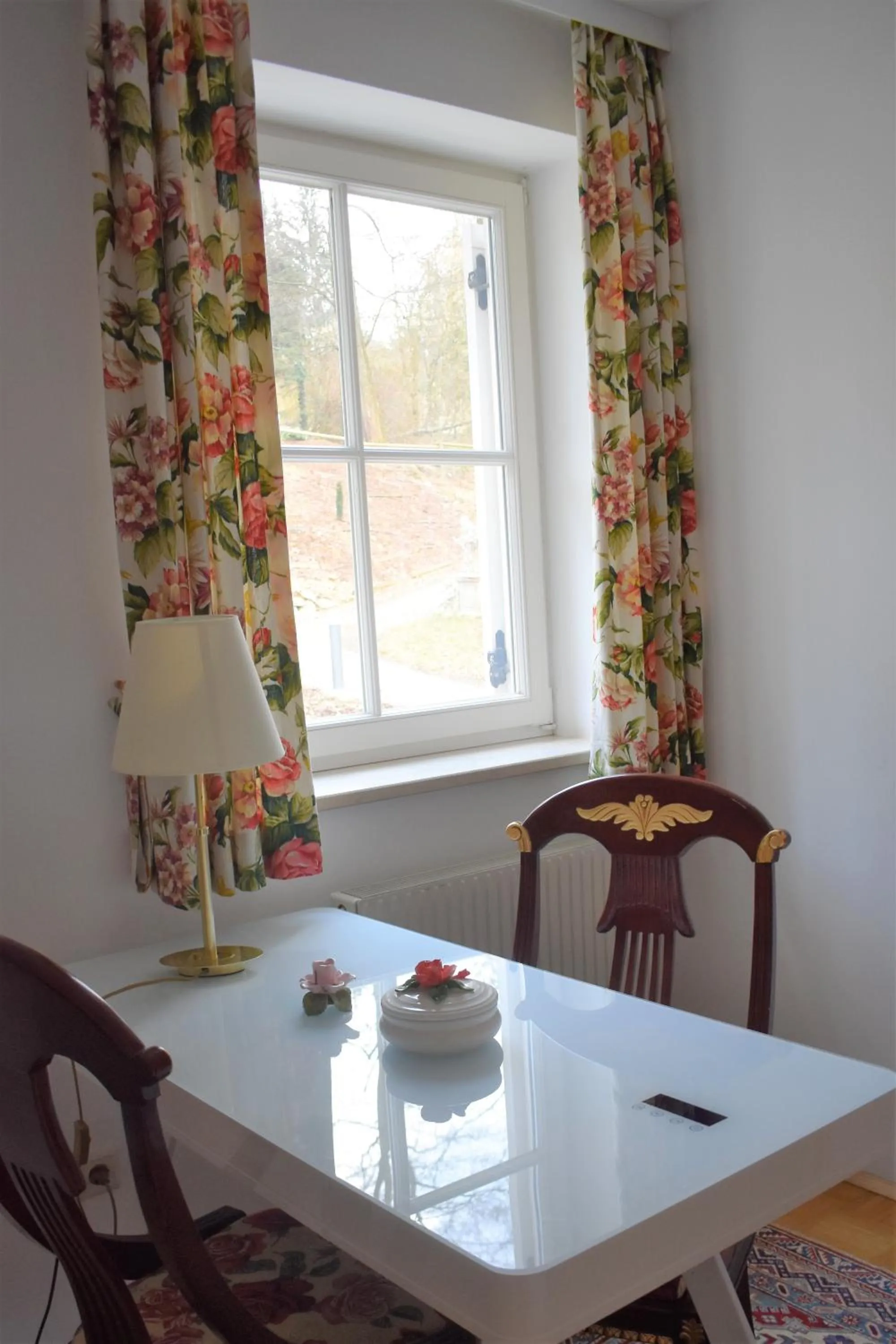 Seating area in Hotel Restaurant - Häuserl im Wald Graz