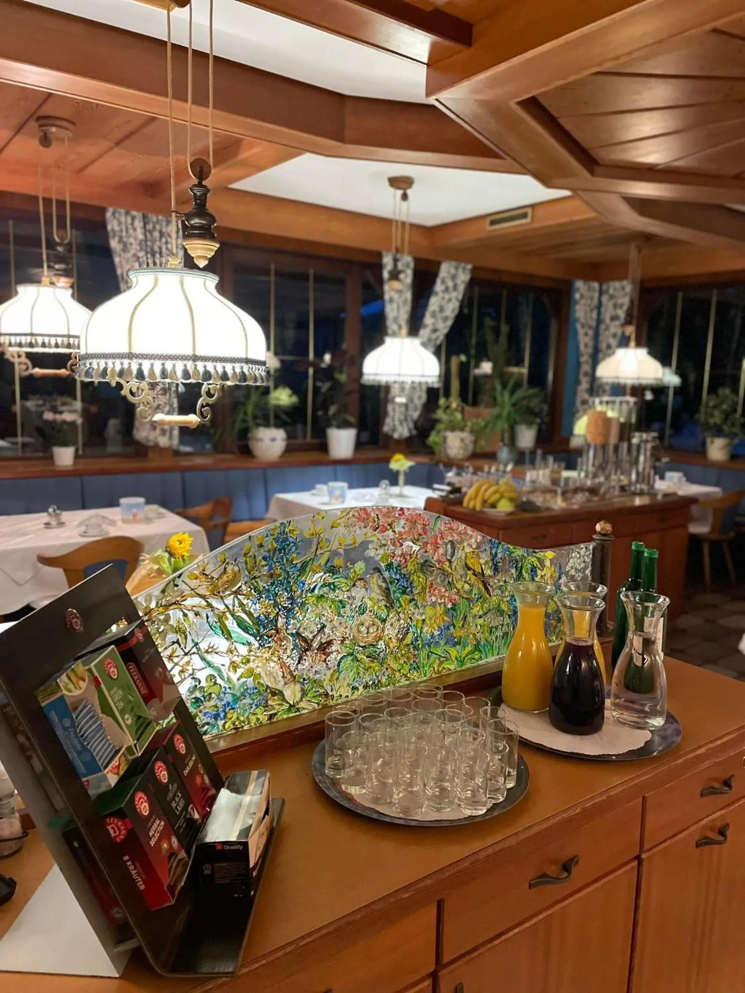 Breakfast in Hotel Restaurant - Häuserl im Wald Graz