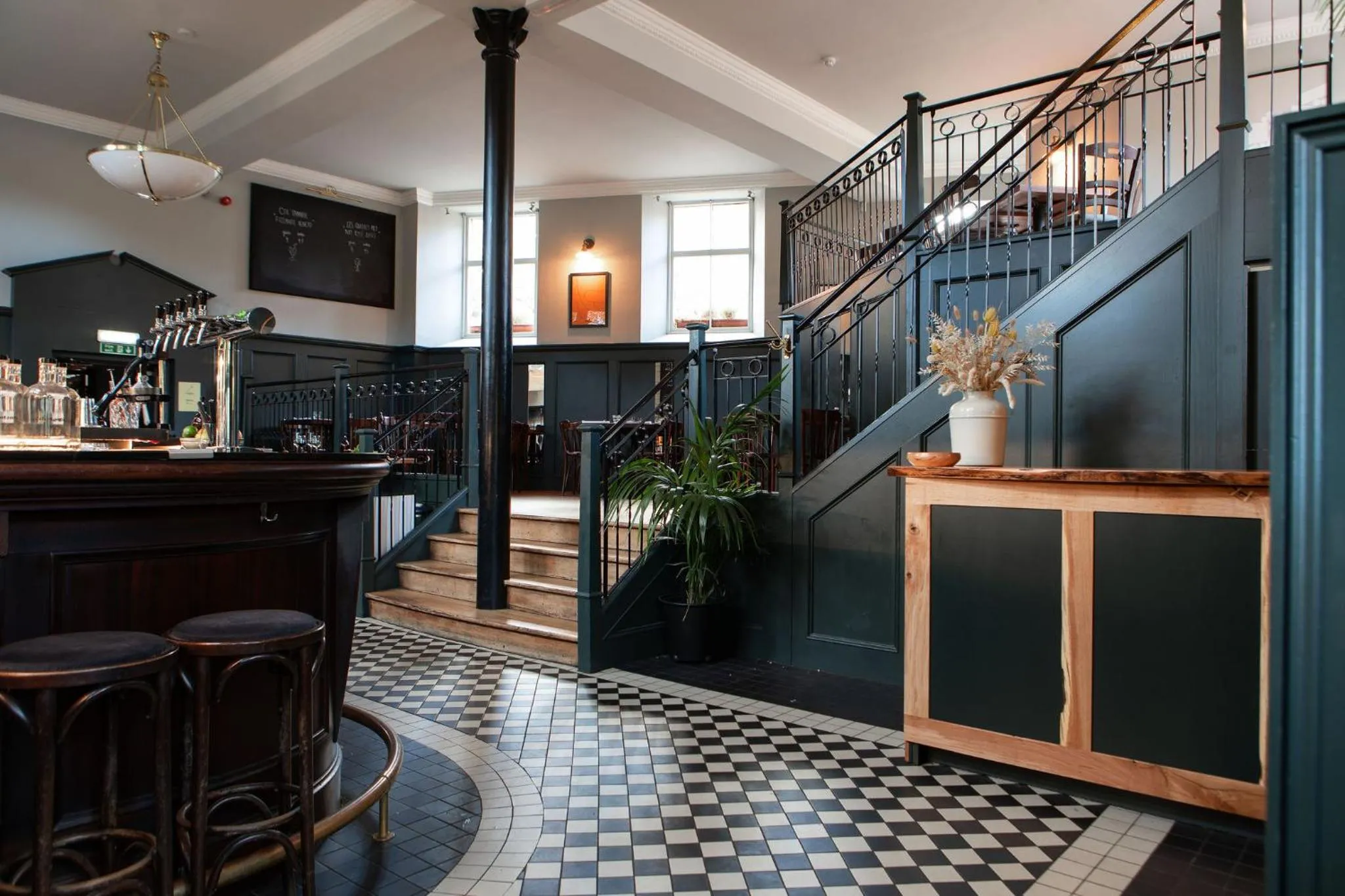 Restaurant/places to eat in Celentano's Restaurant with Rooms