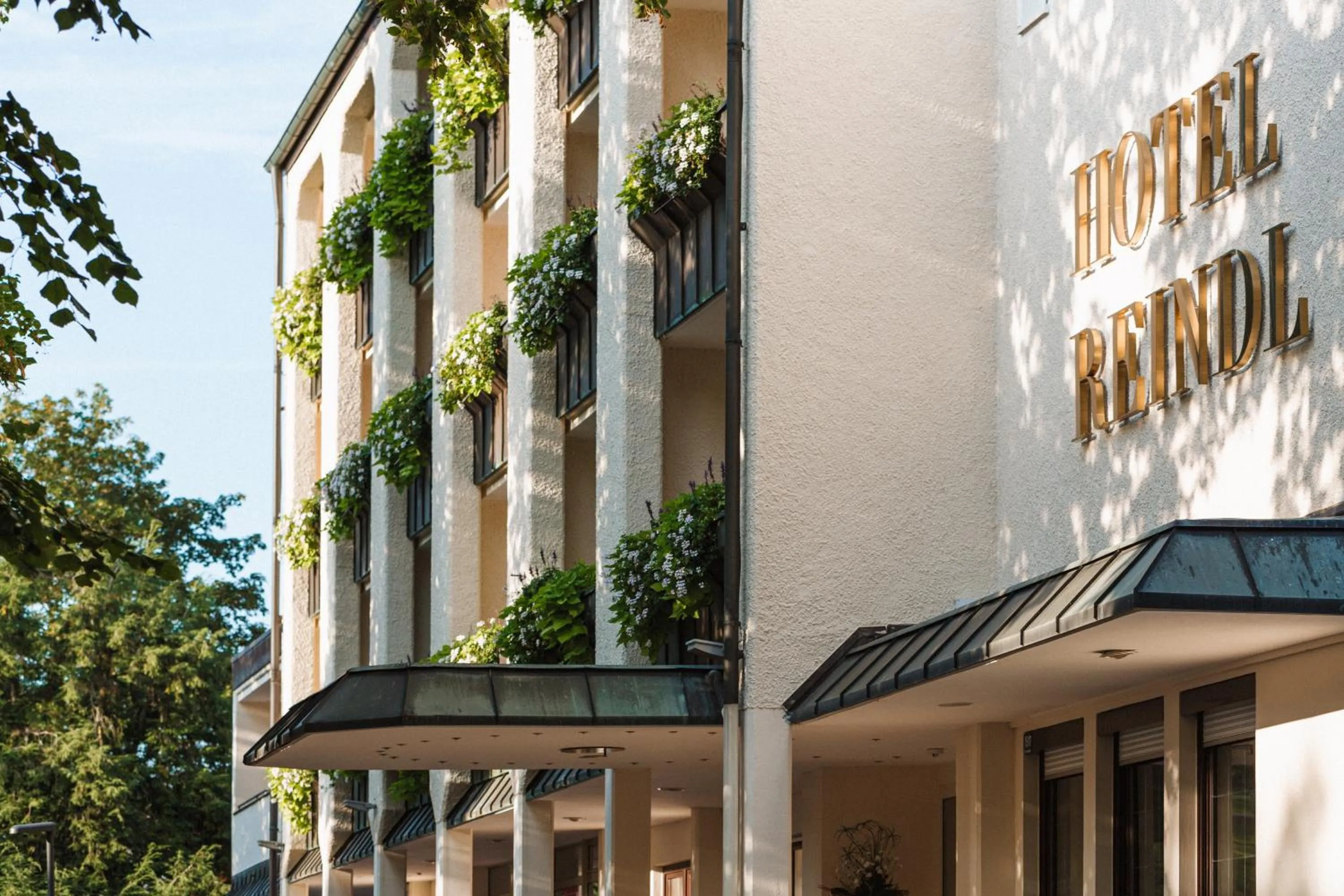 Property building in Hotel Reindl Suiten & Appartments