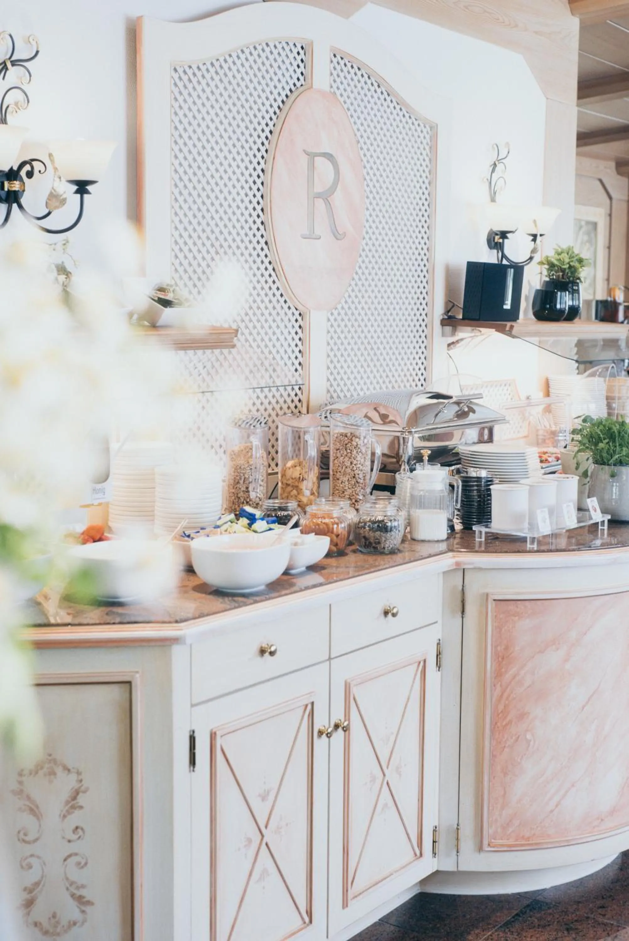 Coffee/tea facilities in Hotel Reindl Suiten & Appartments