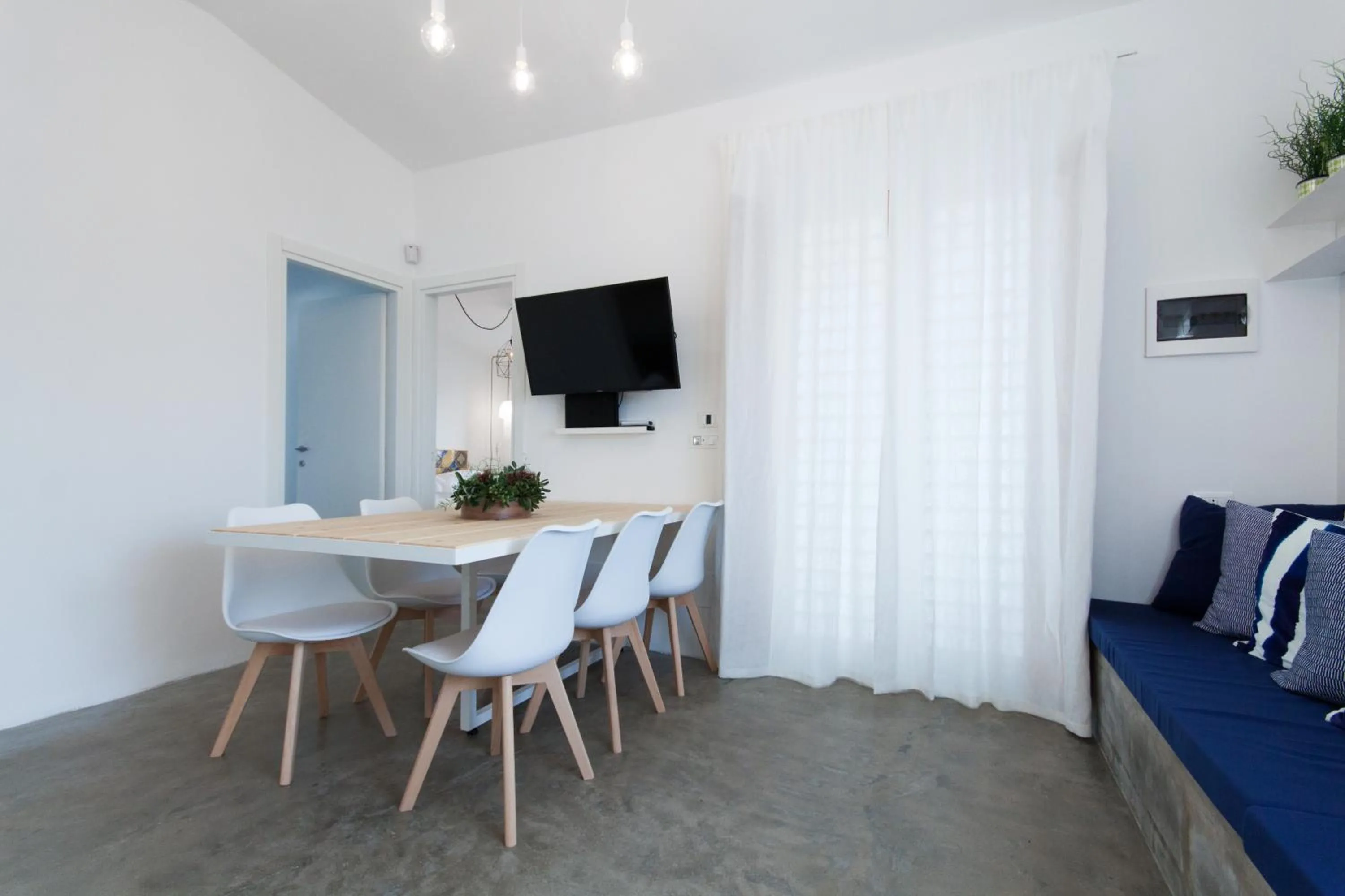 Dining area in Marina Beach Resort by Le Dhome Sicily