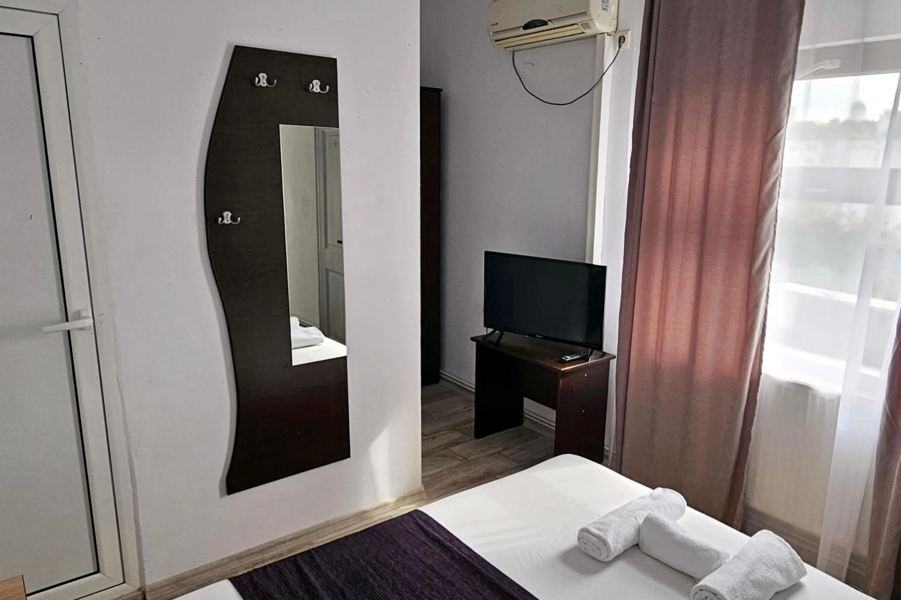 Bed in Flamingo Hotel