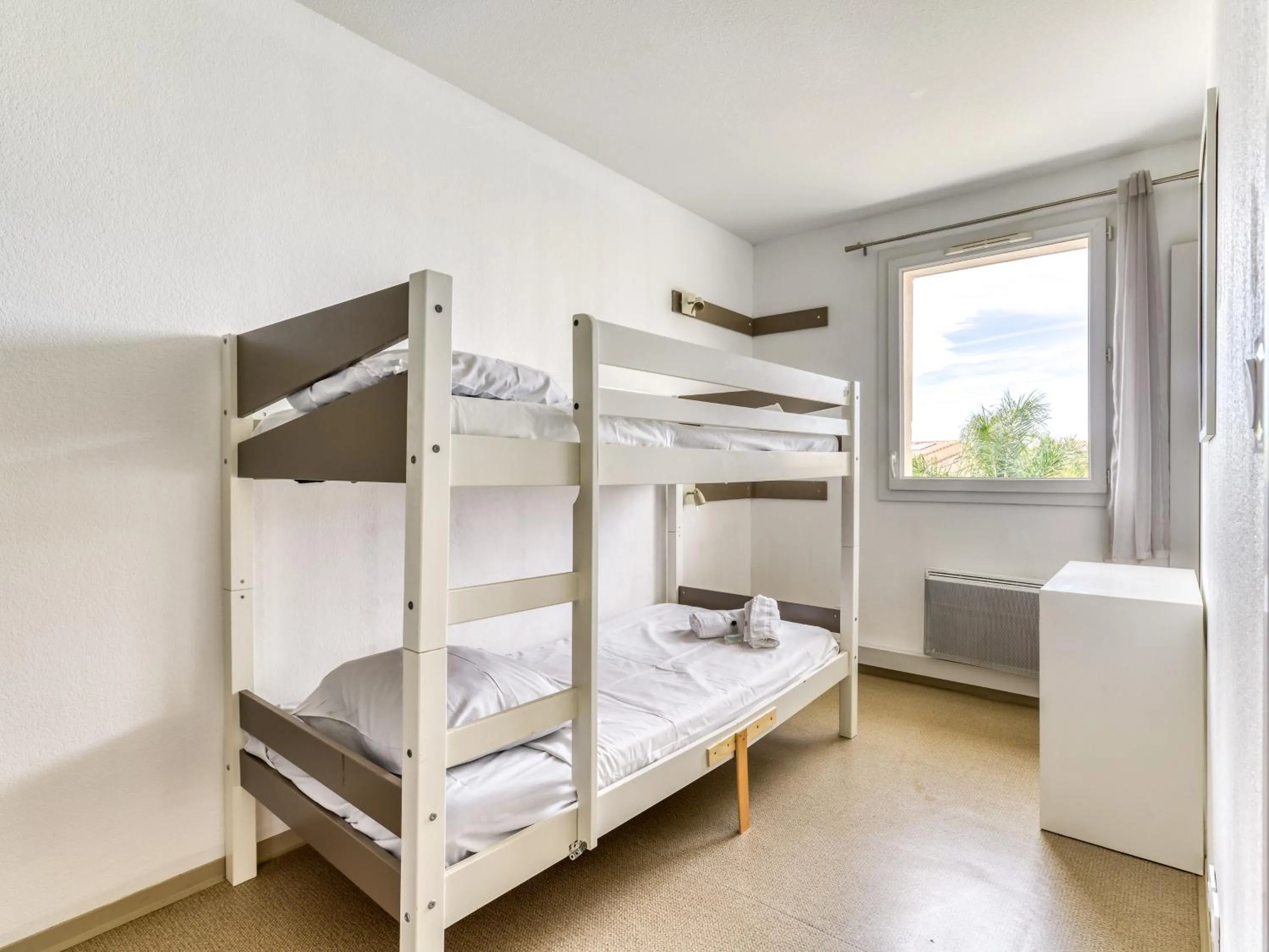 Bedroom, Bed in Vacancéole - Les Demeures Torrellanes - Saint-Cyprien