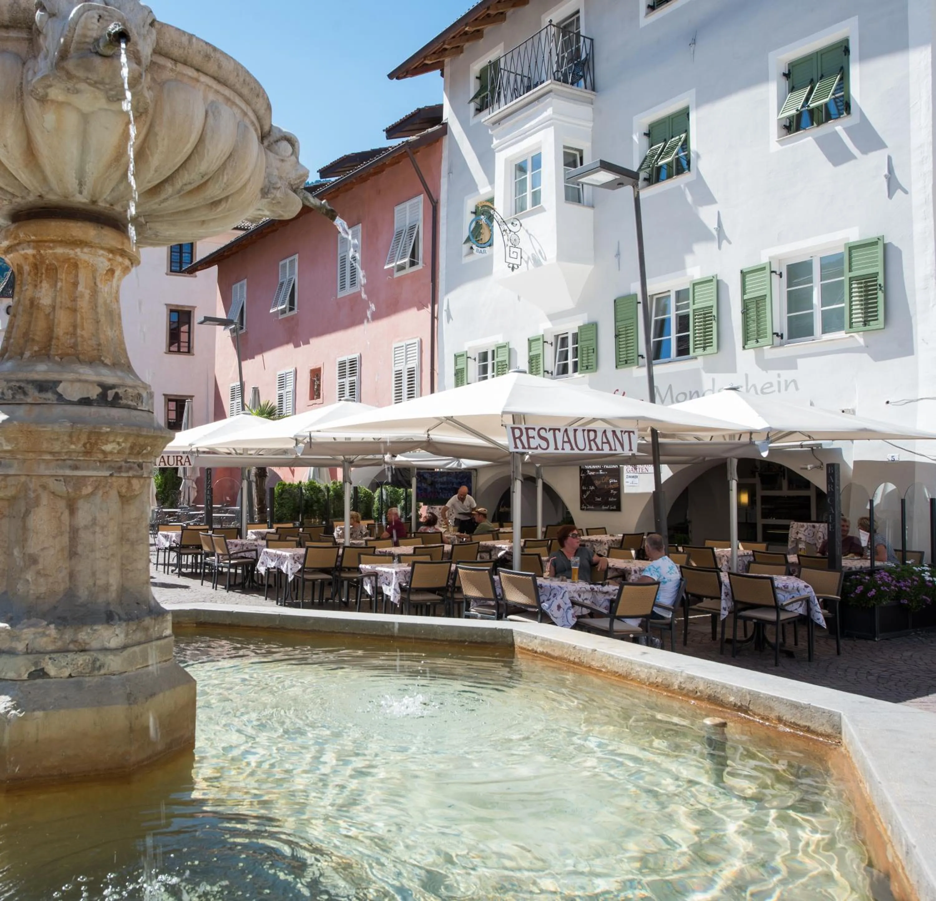 Facade/entrance in Gasthof Mondschein