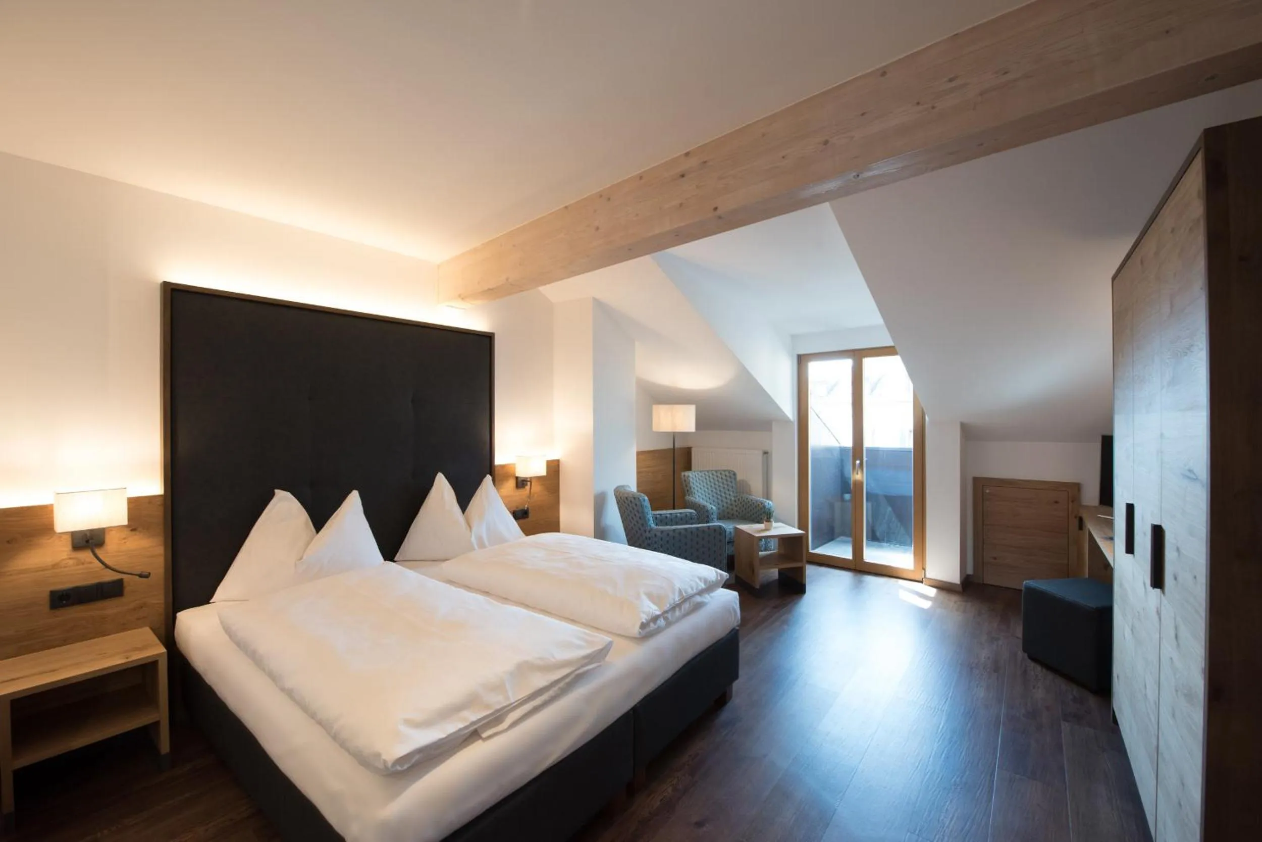 Photo of the whole room in Gasthof Mondschein