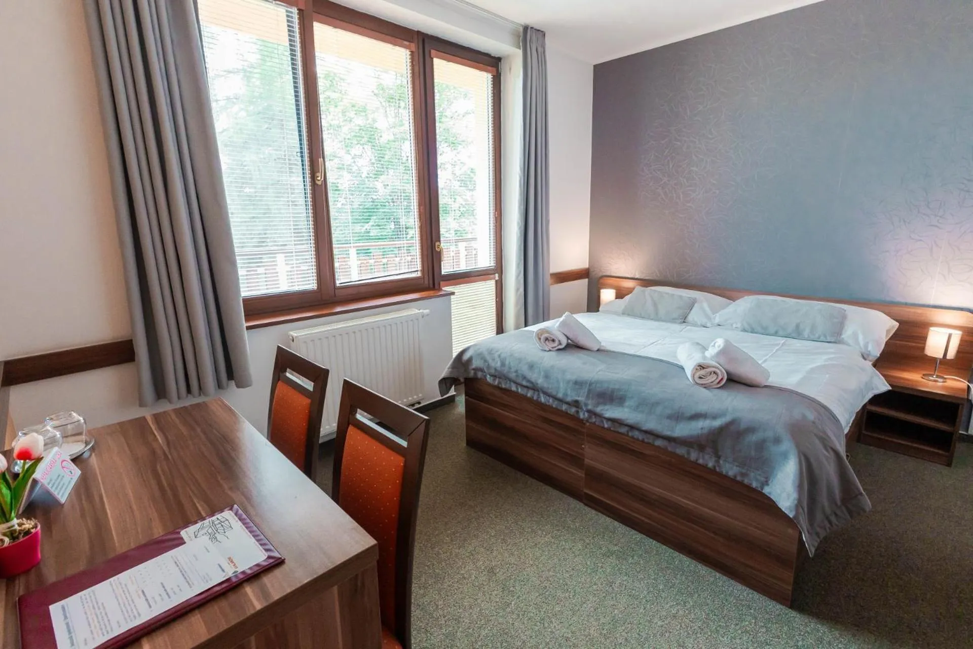 Photo of the whole room, Bed in Hotel Avalanche