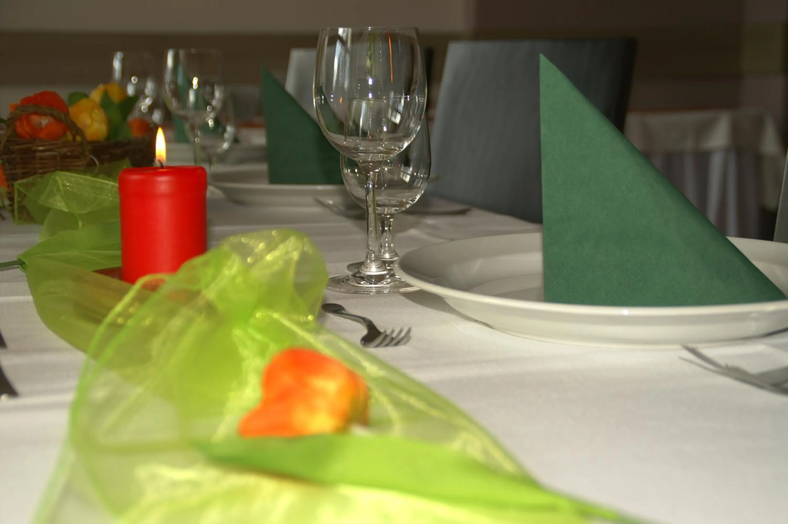 Restaurant/places to eat in Hotel Avalanche