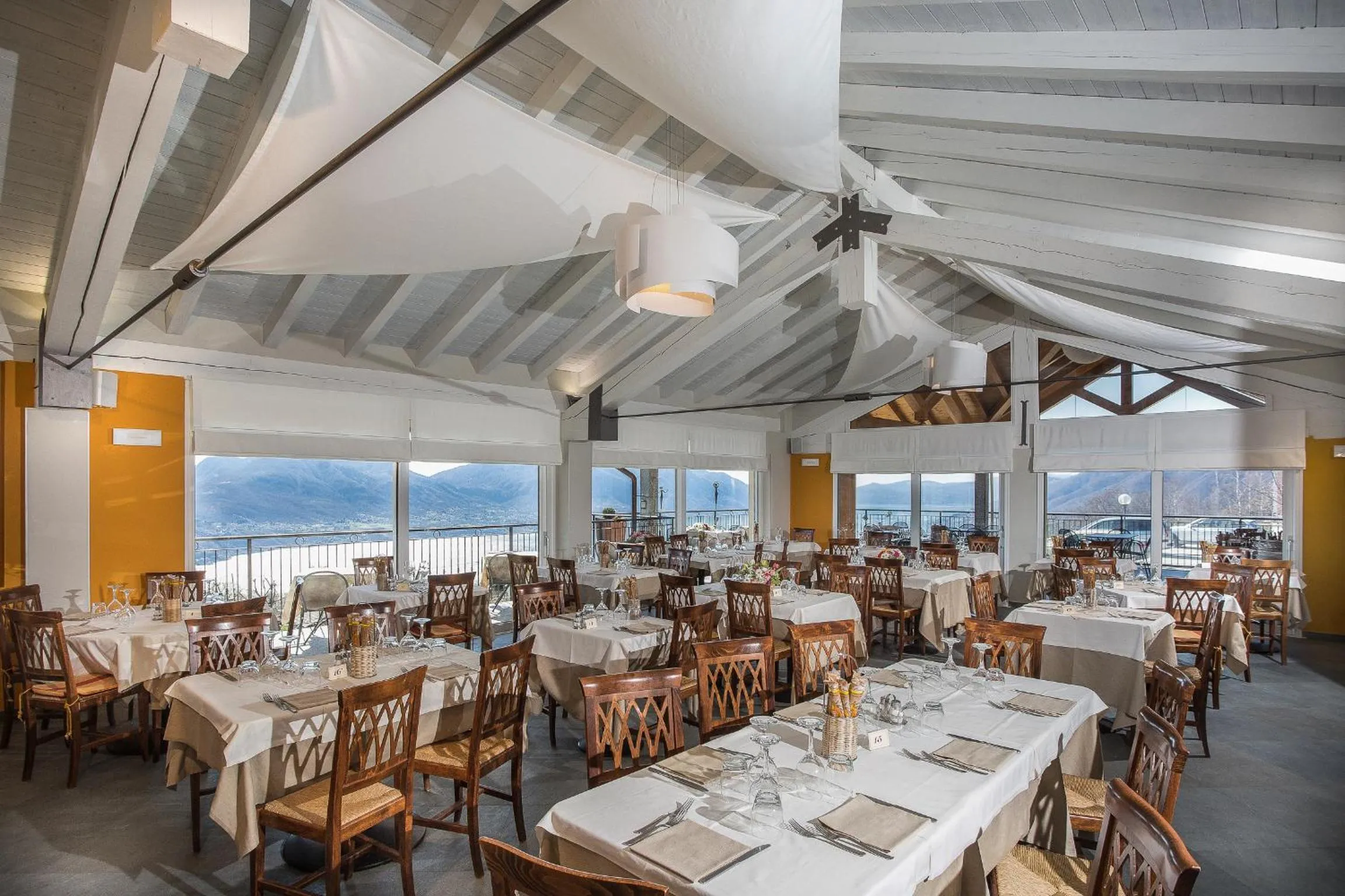 Restaurant/places to eat in Residence Usignolo