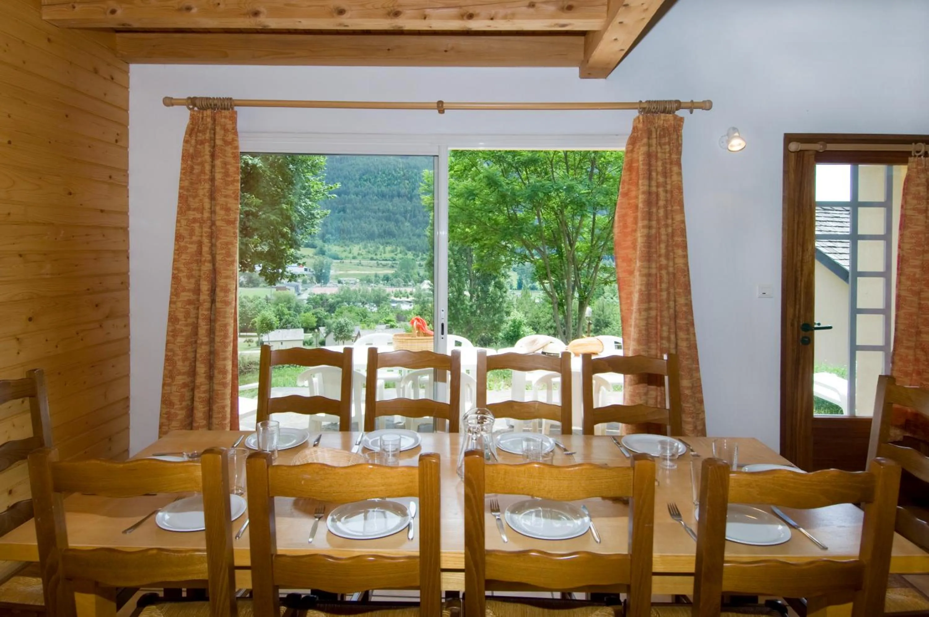 Dining area in Village de Gites le Colombier