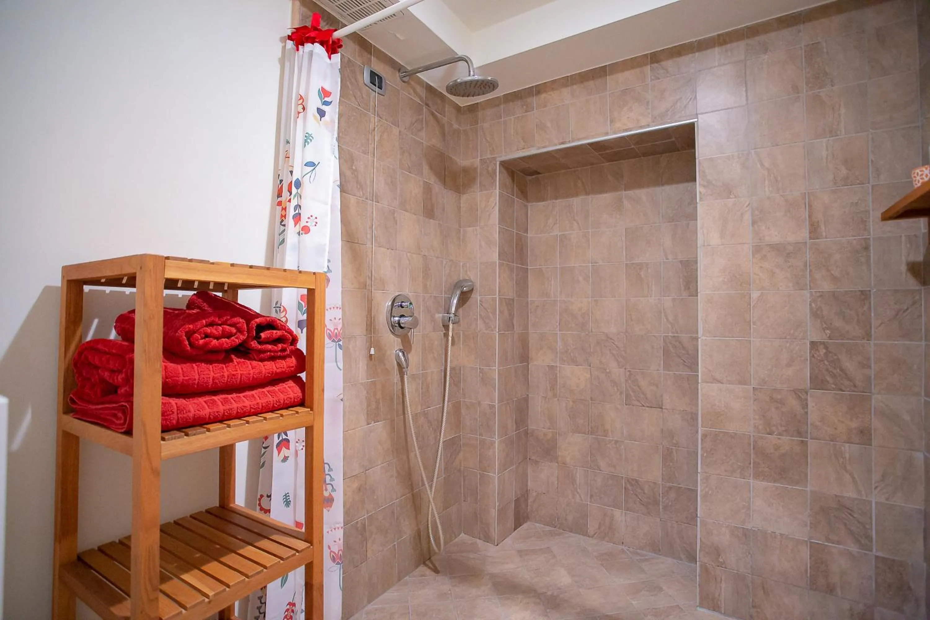 Shower in B&B La Corte